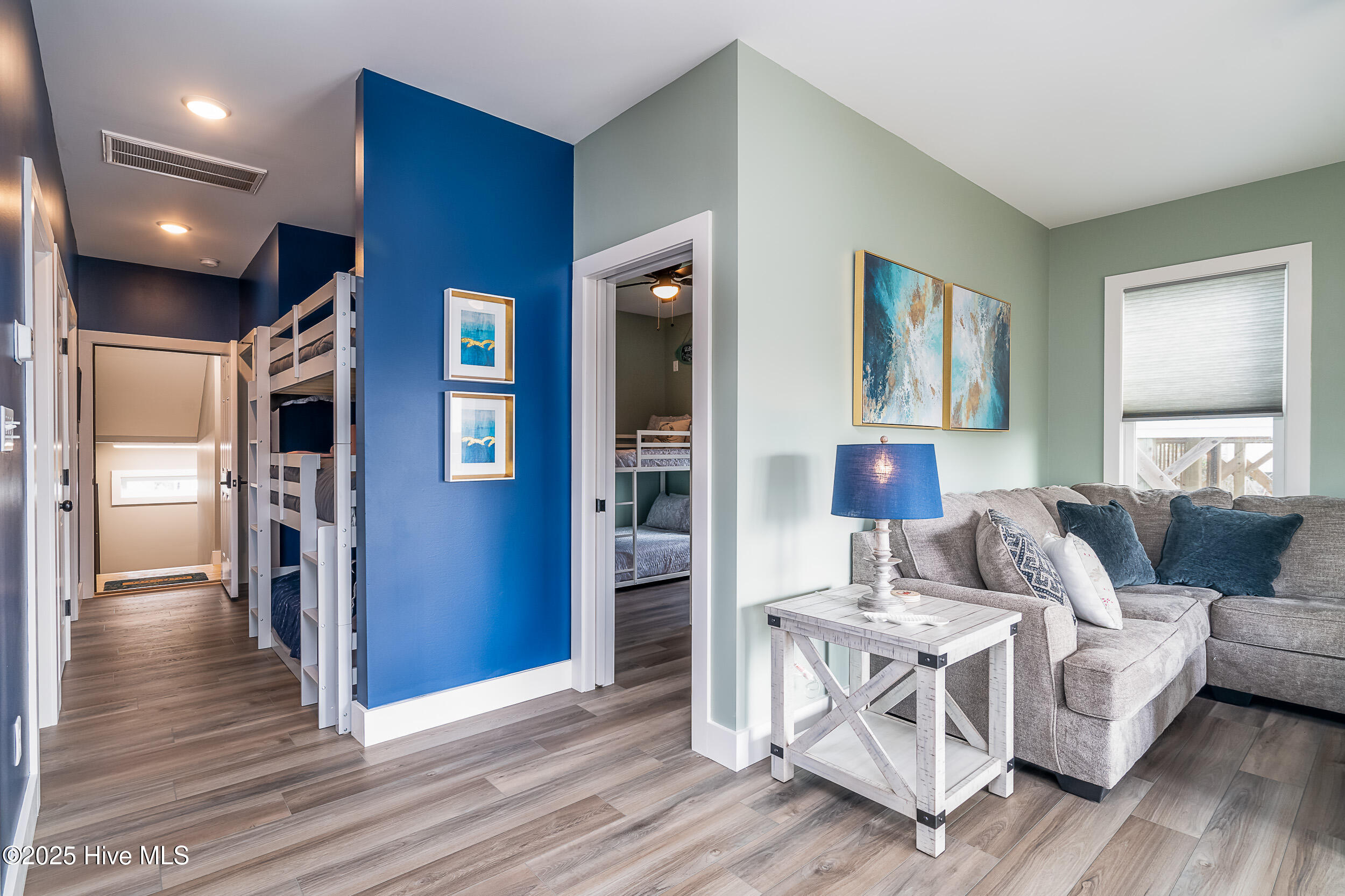 100524208 | Photo 14