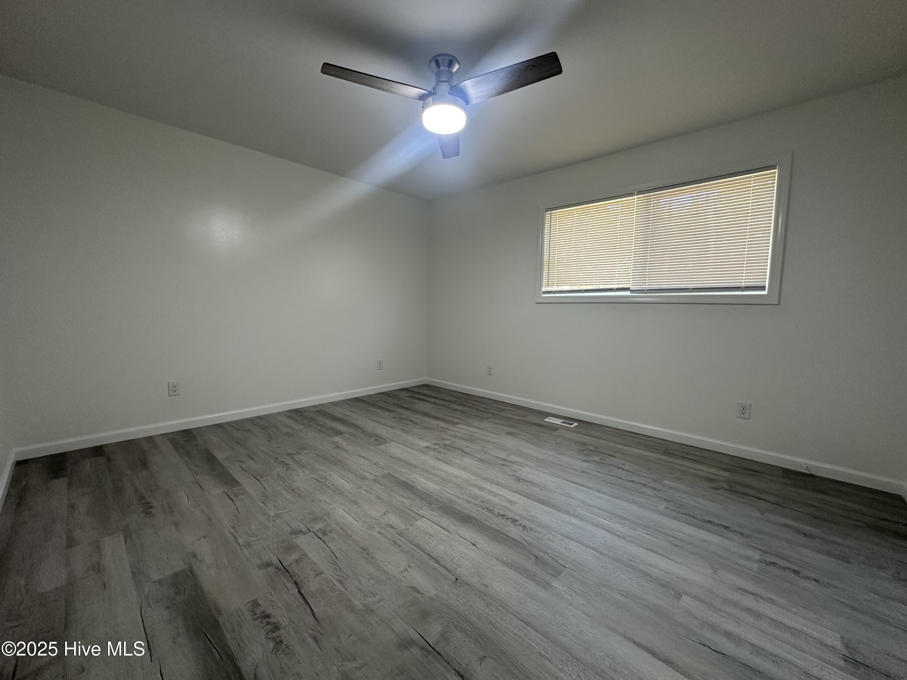 100539608 | Photo 22