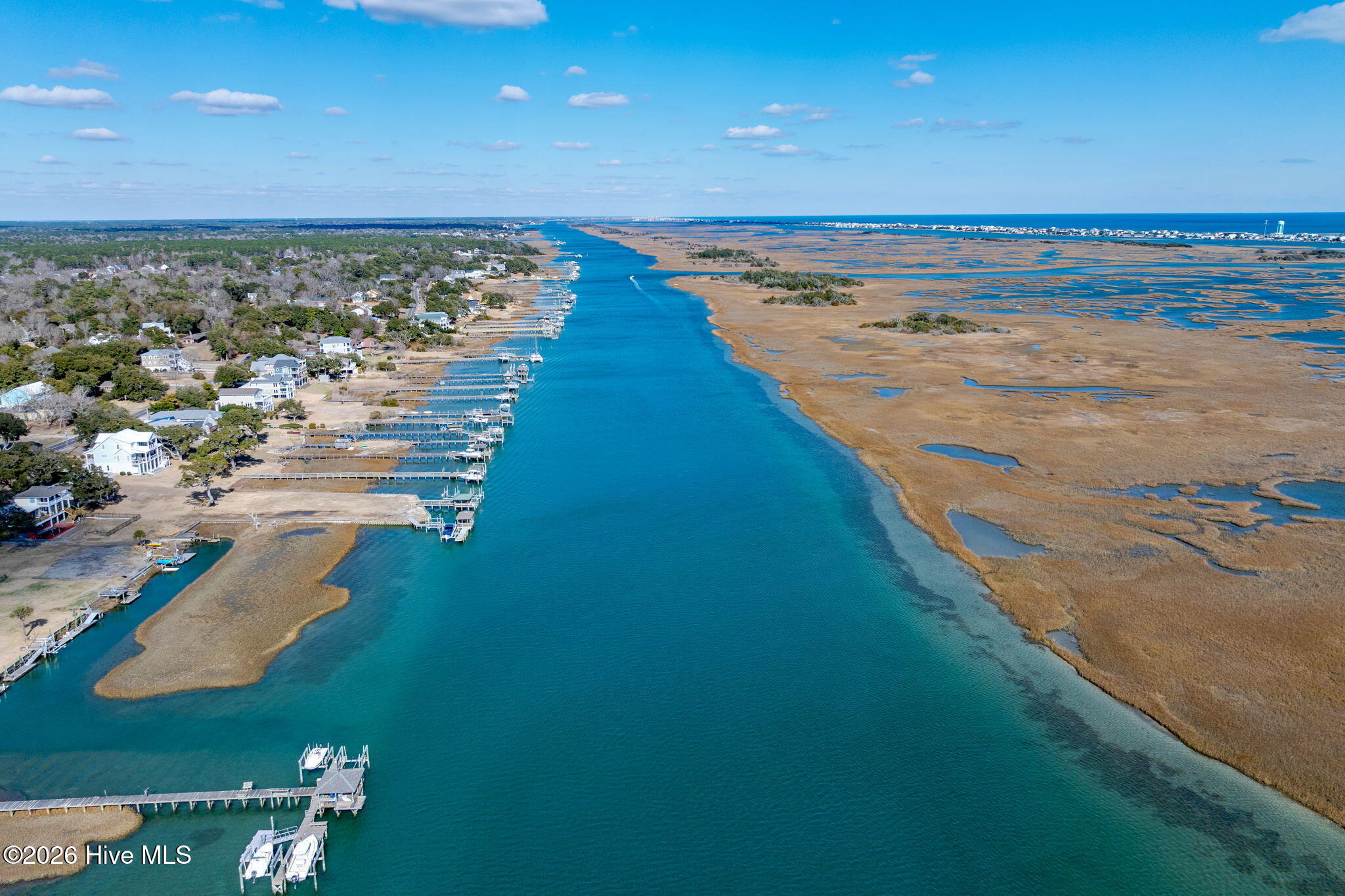 100553404 | Photo 51