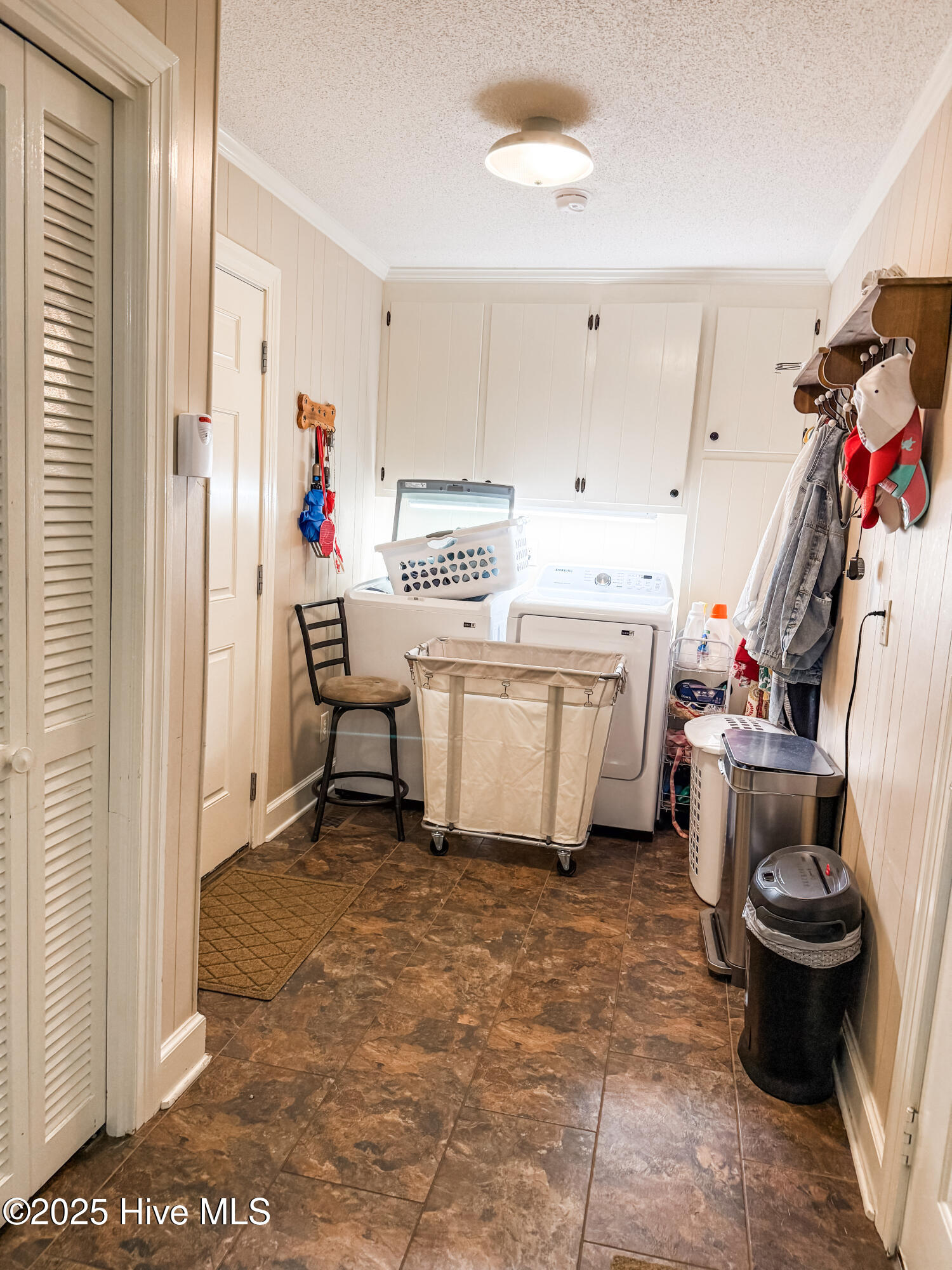 Mudroom/Laundry