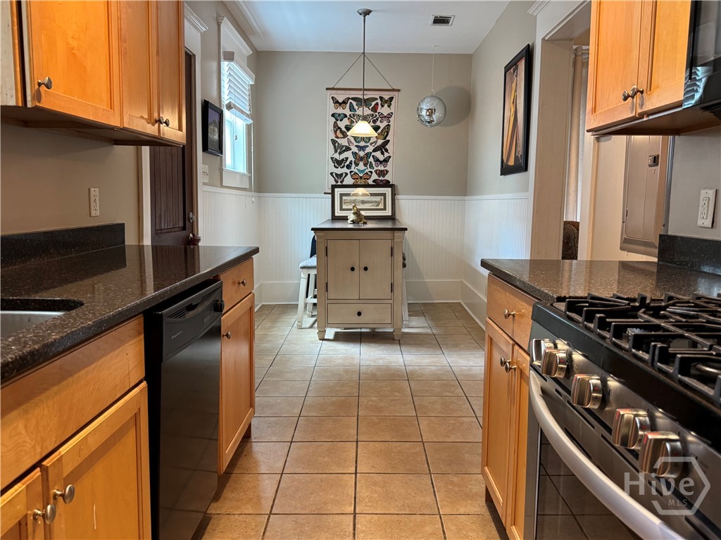 3rd image of 315 E 38Th St #2 A, Savannah, GA 31401 | MLS# SA362331