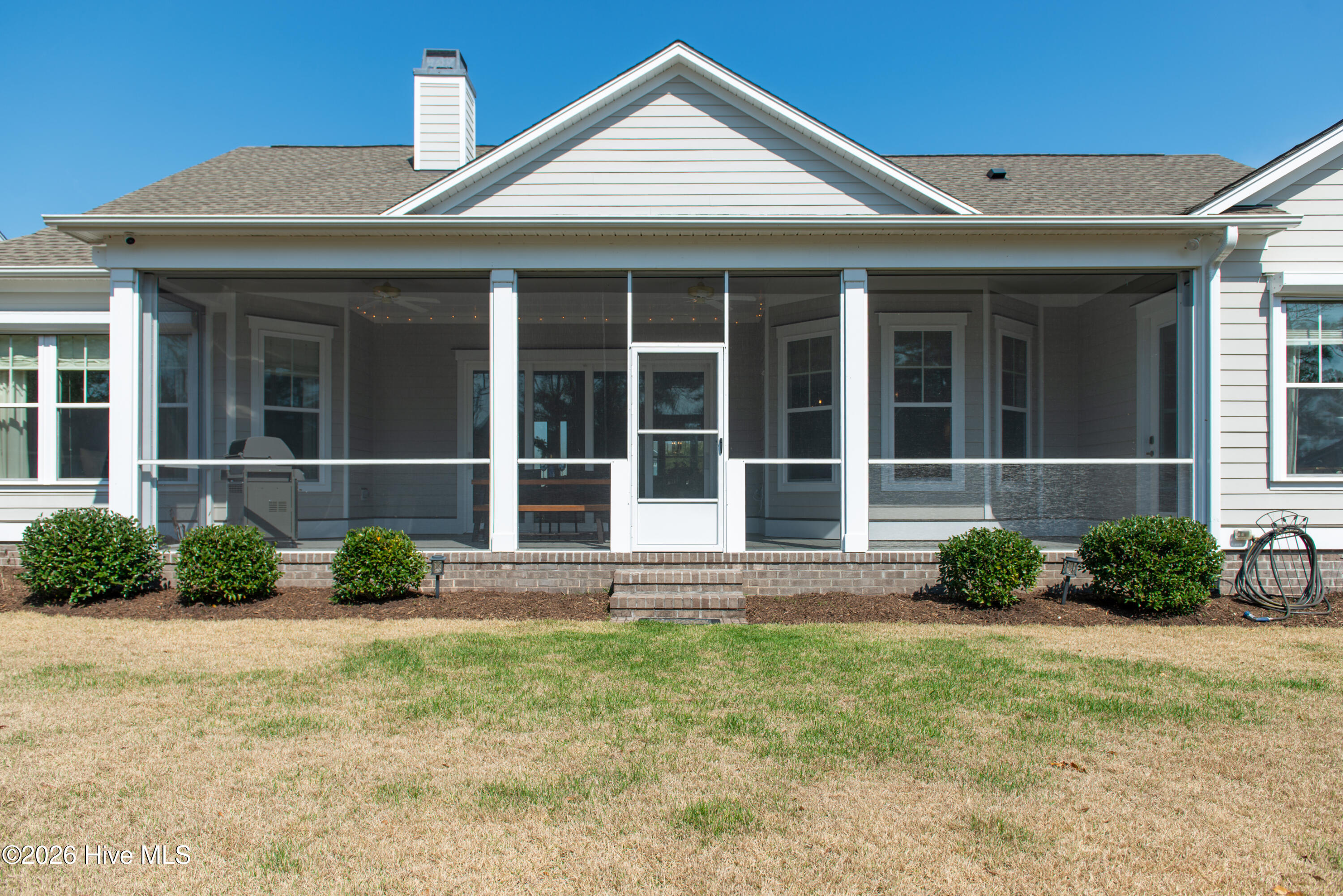 100560299 | Photo 86