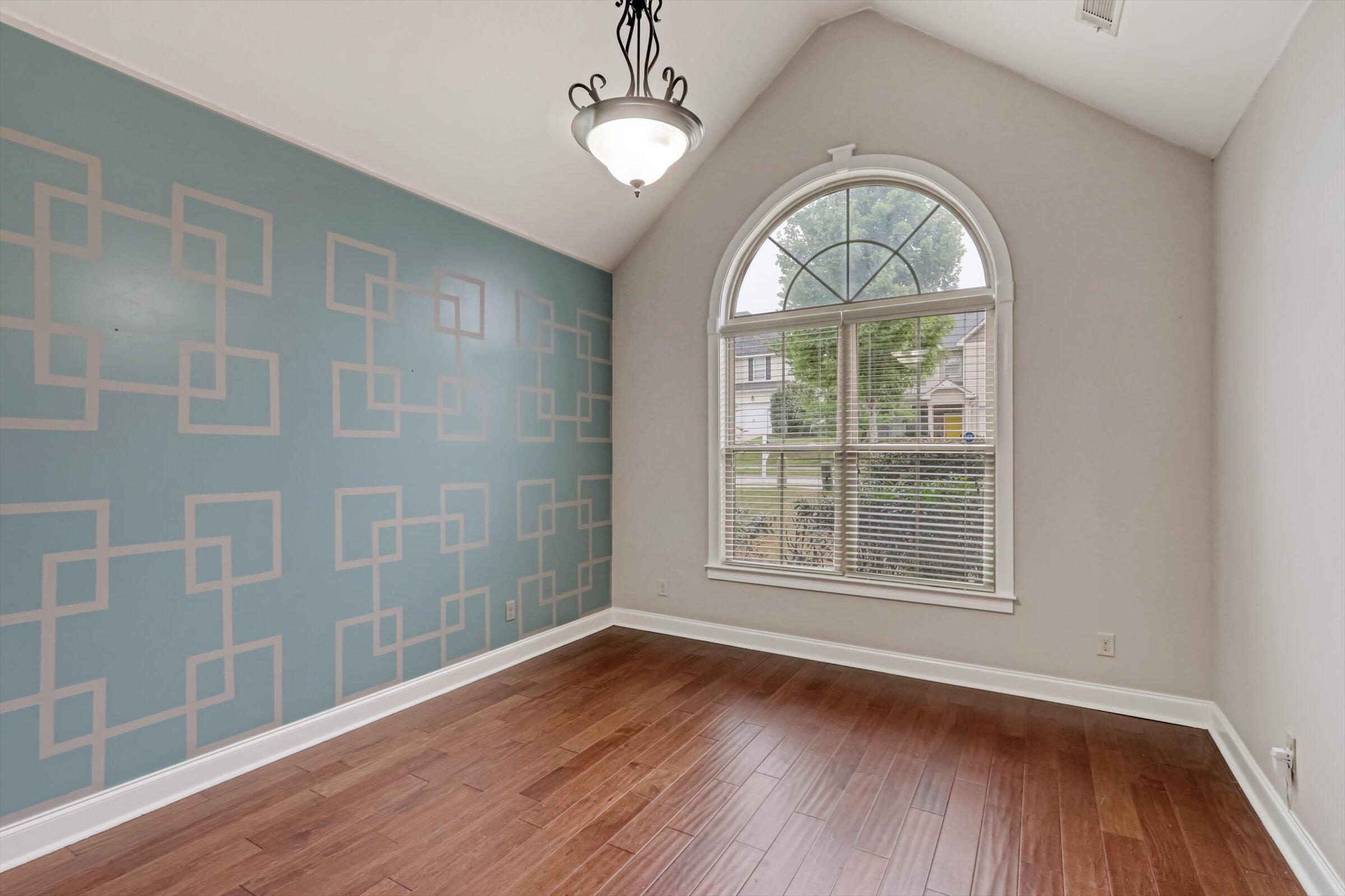 05-219 Kickham Lane-5