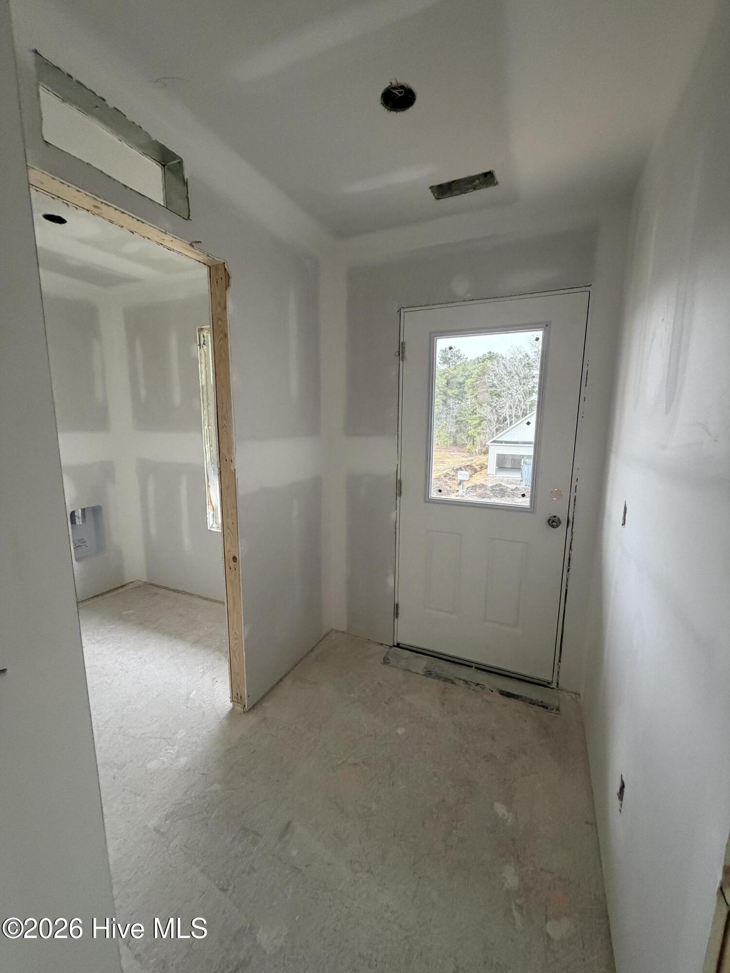 100547597 | Photo 53