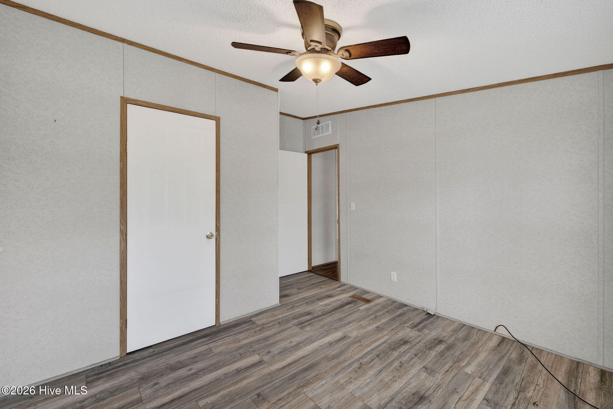 100559923 | Photo 35