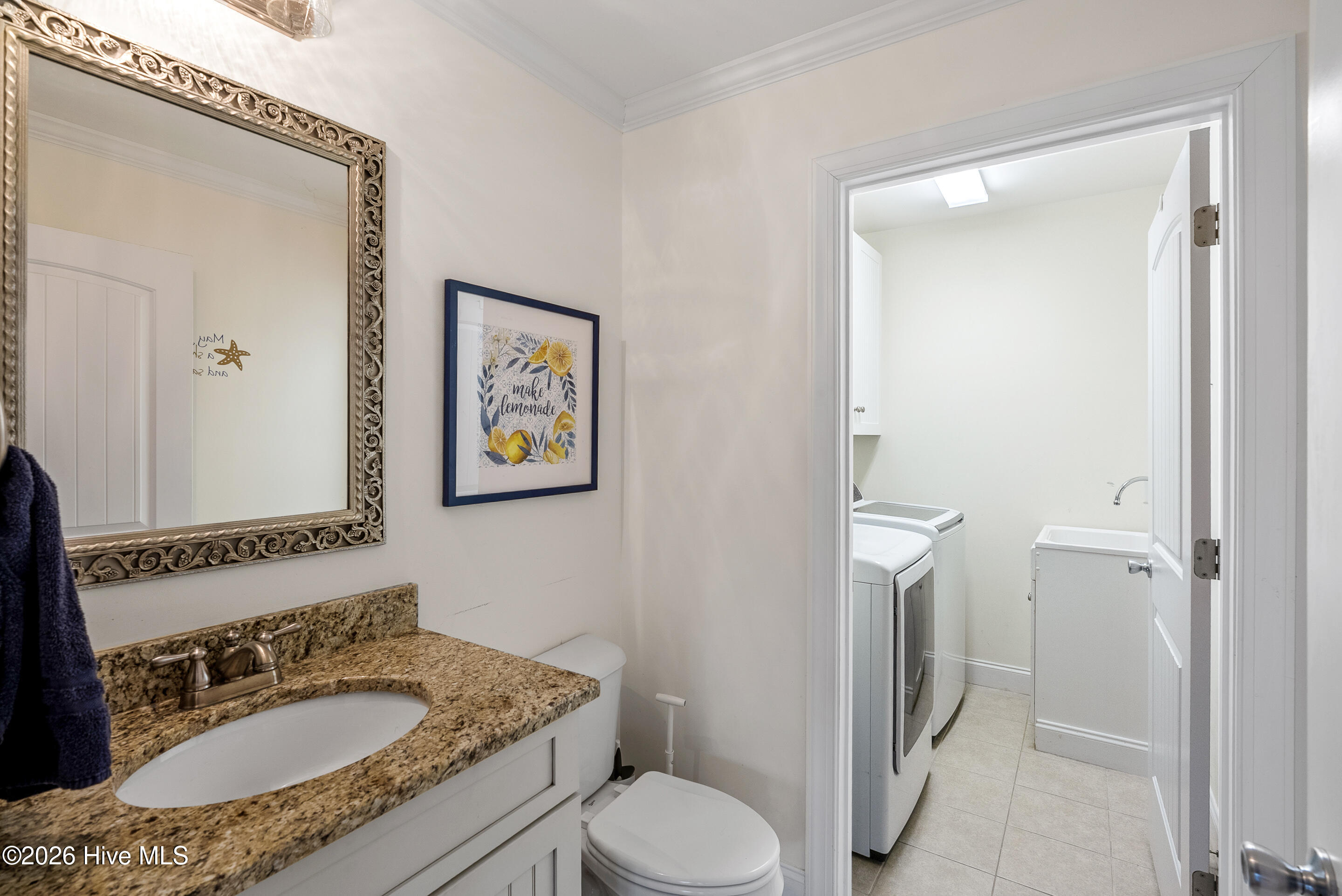 100563119 | Photo 24