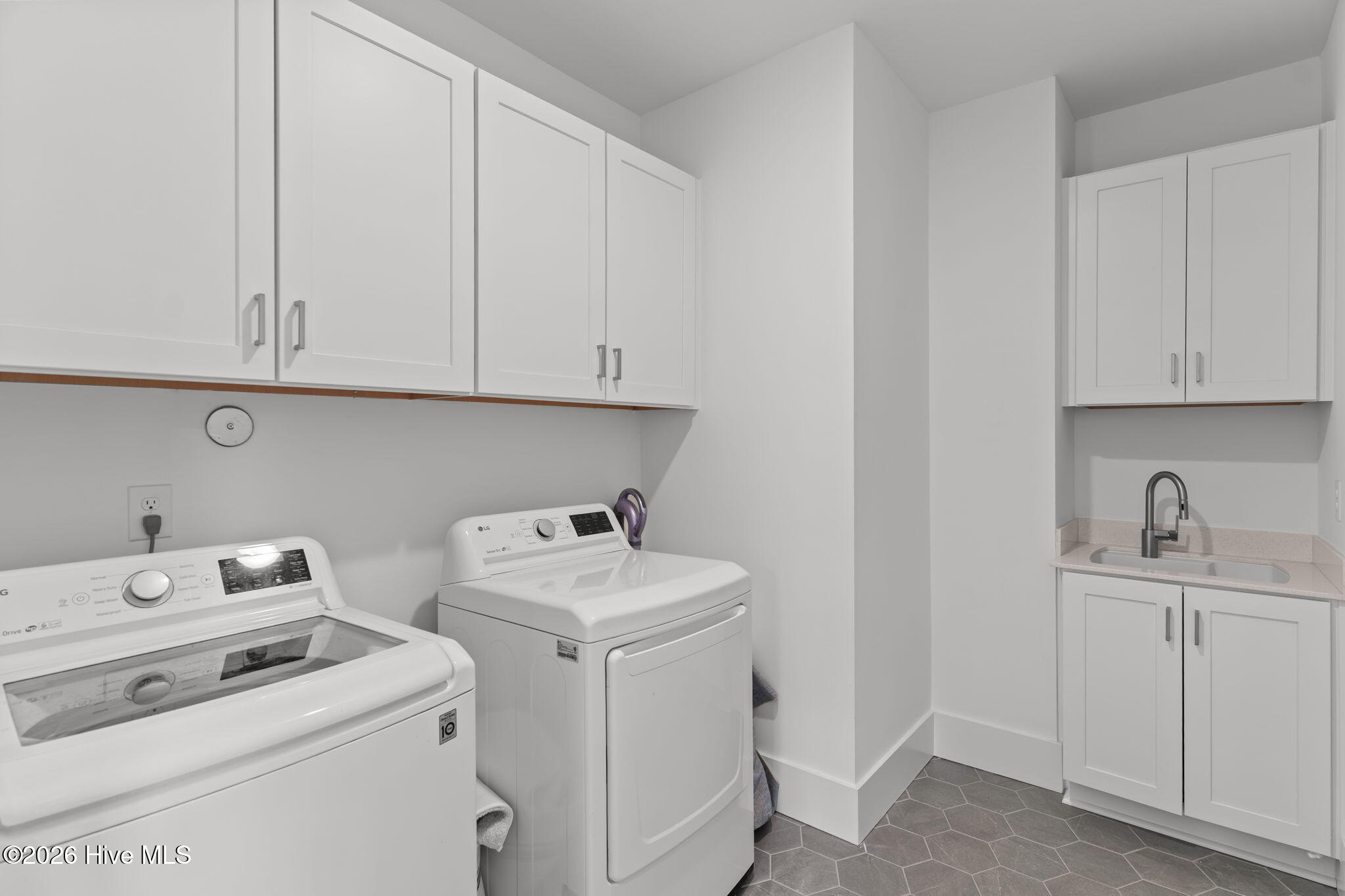 100552247 | Photo 33