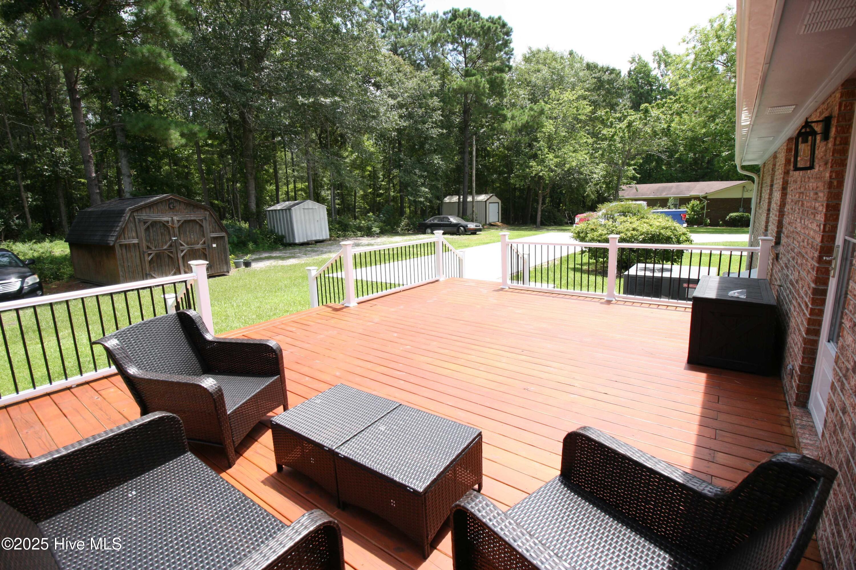 100520578 | Photo 29