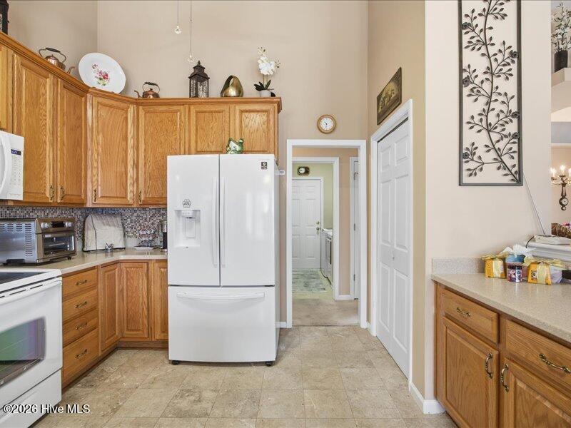 100563793 | Photo 19