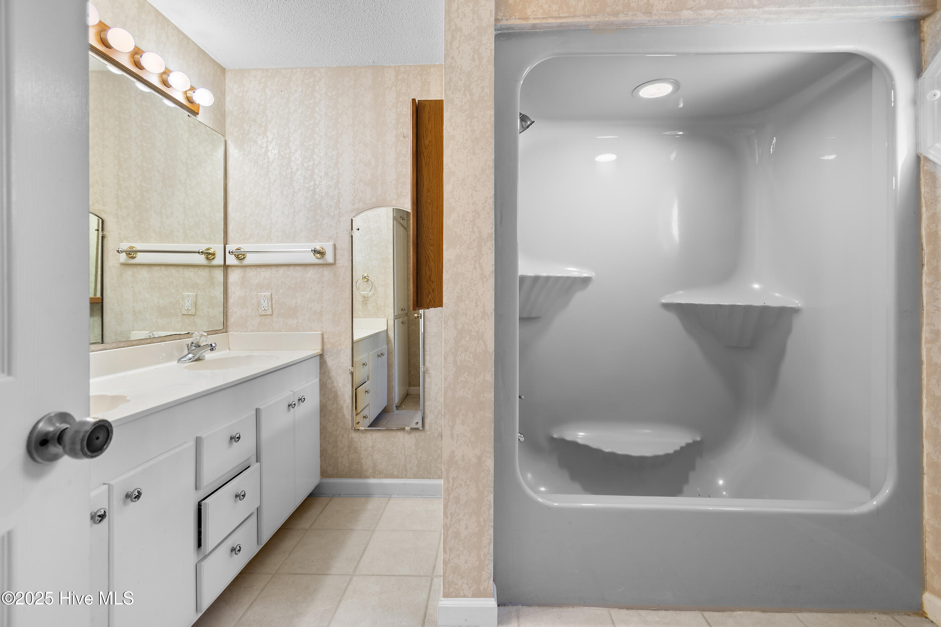 100537451 | Photo 20