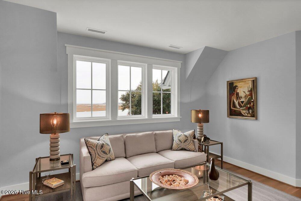 100552560 | Photo 32