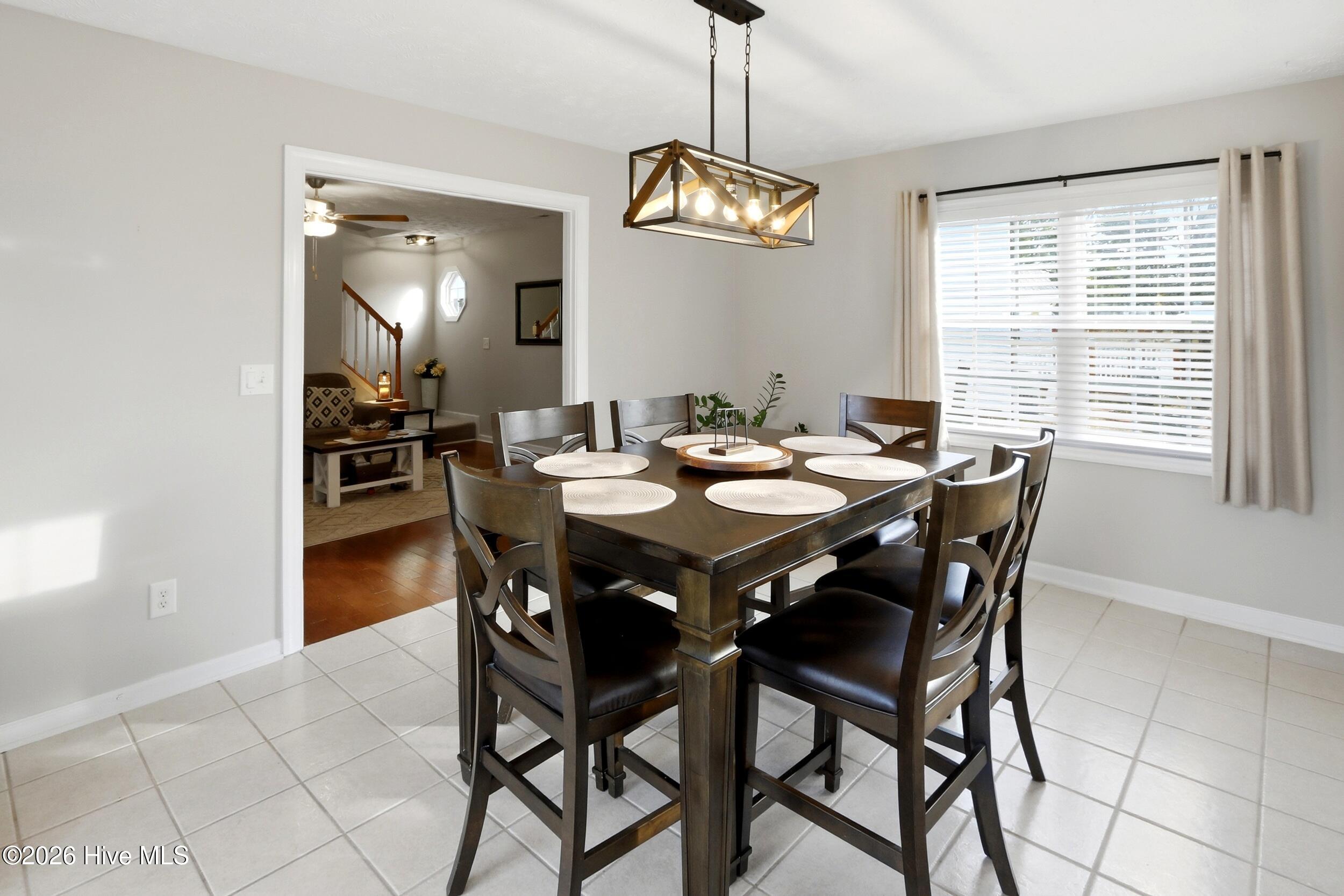 100551374 | Photo 25