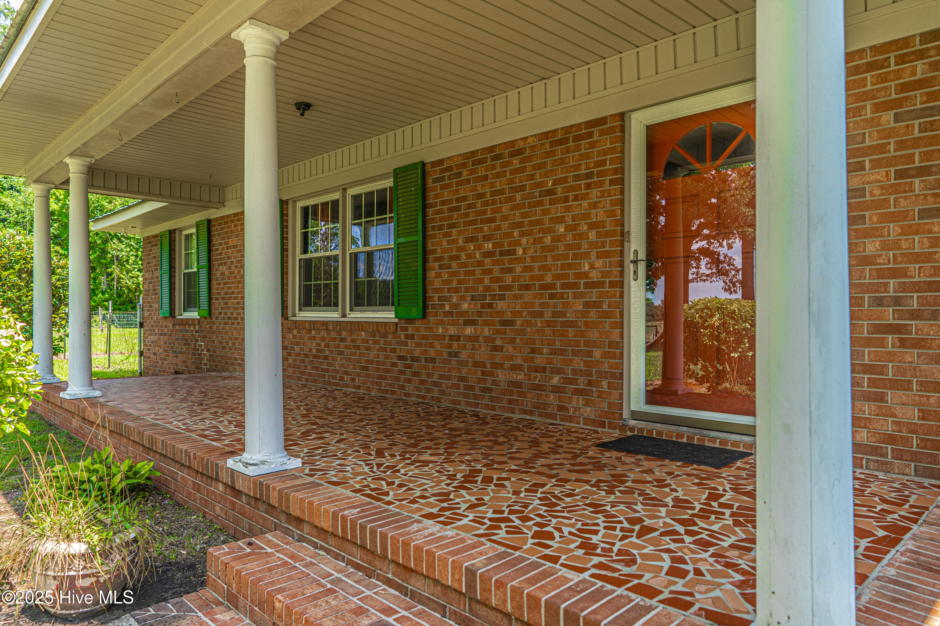 383 Lakey Siding Road