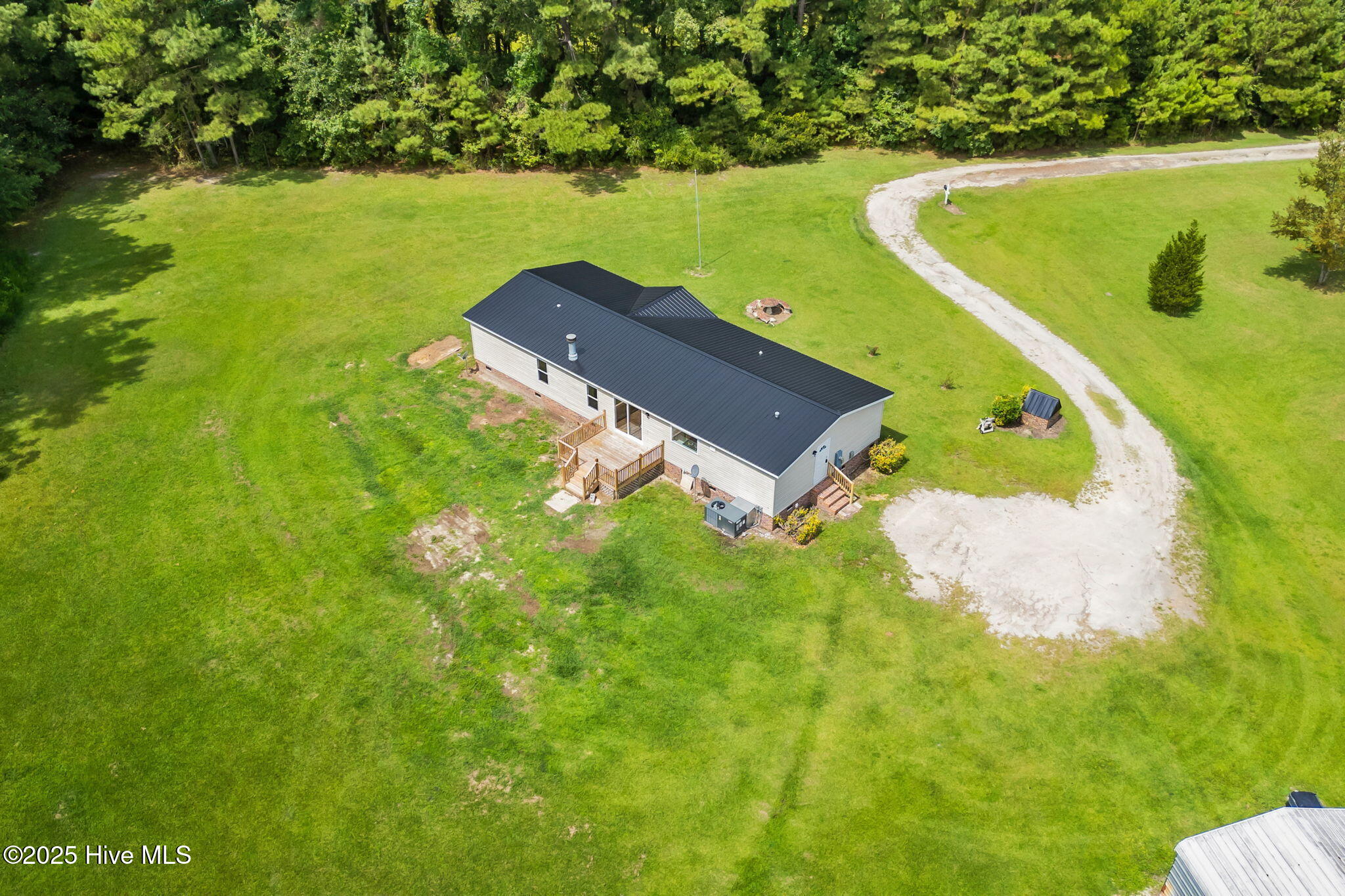 Homes for sale in Clarendon, NC | 137 Gores Dr, Clarendon, NC 28432 | MLS# 100528091