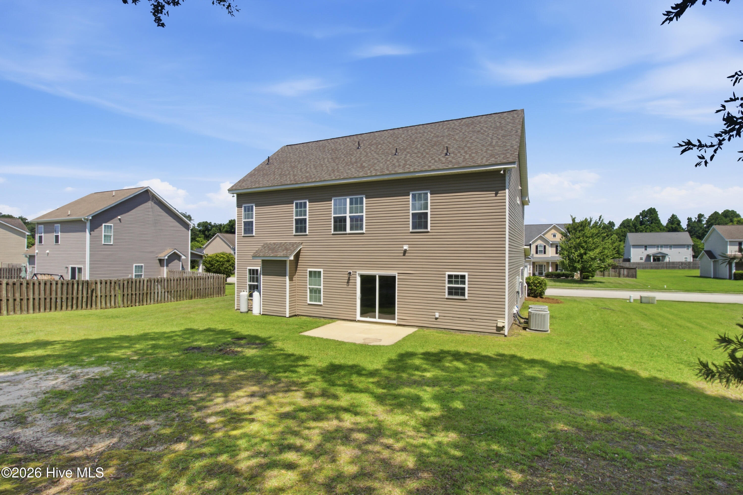 100585354 | Photo 52