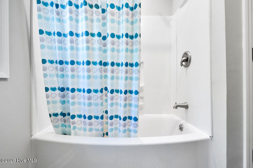 100569644 | Photo 25