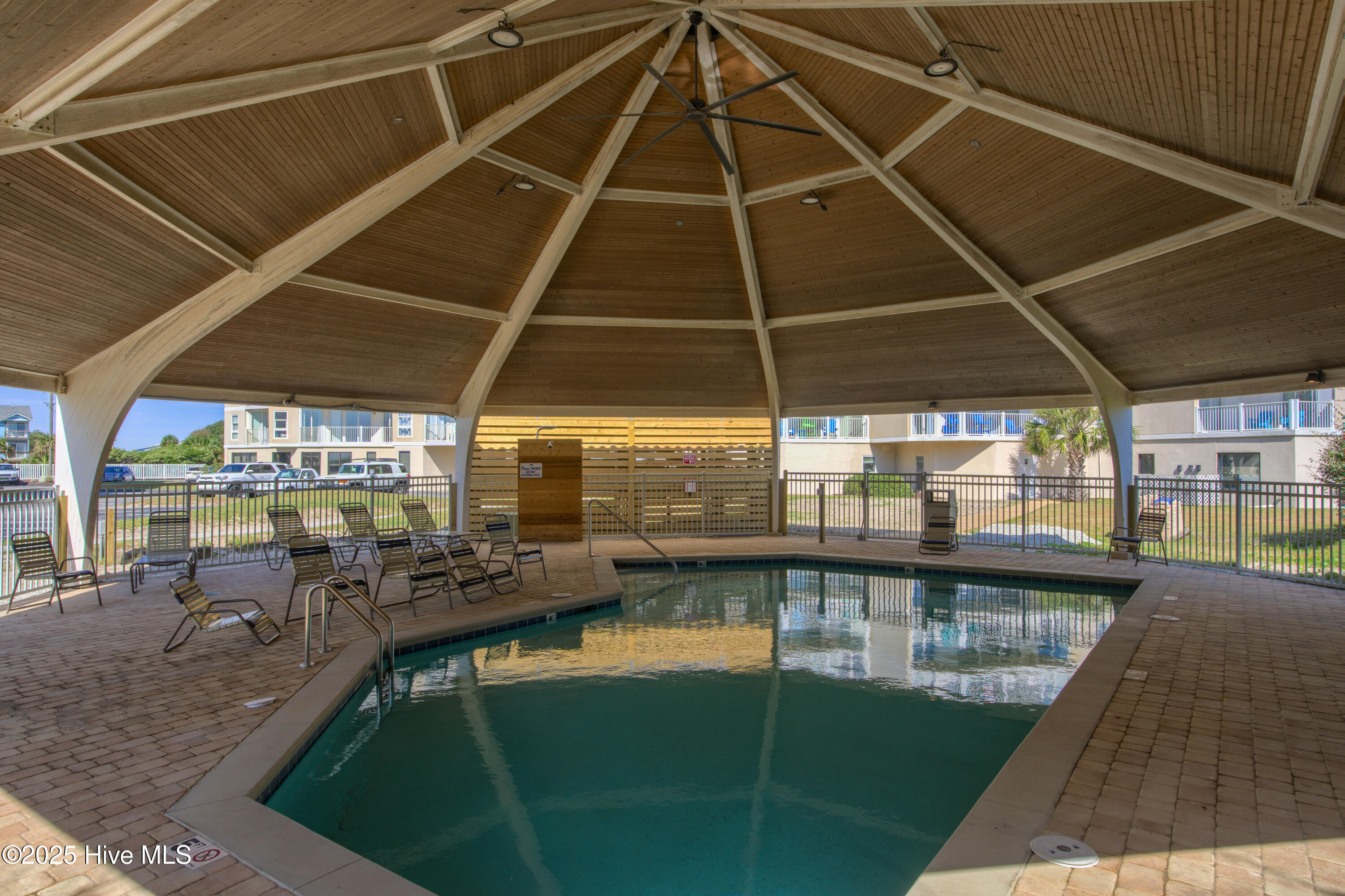 100521516 | Photo 31