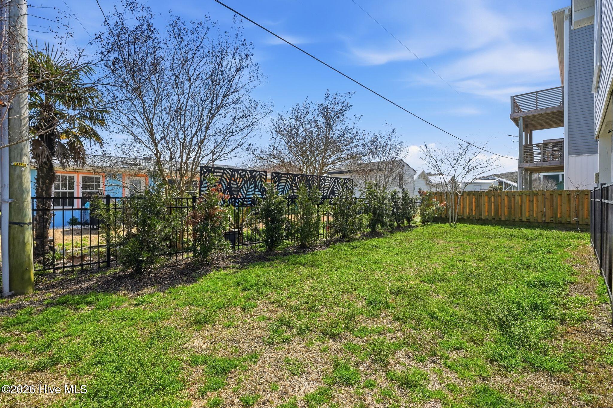 100558561 | Photo 55