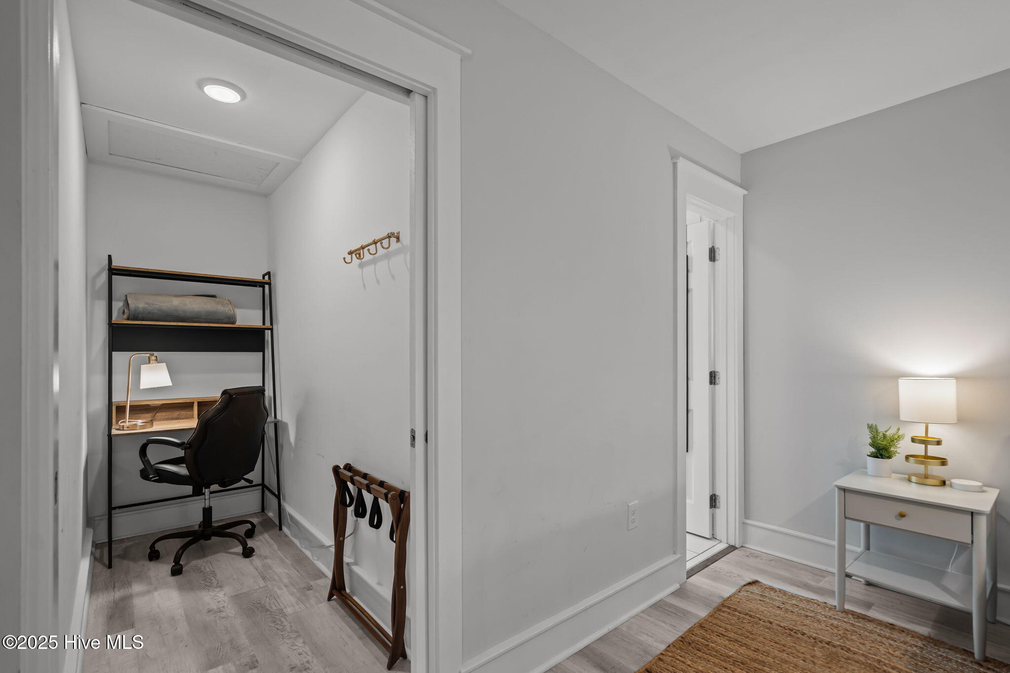 100523824 | Photo 30