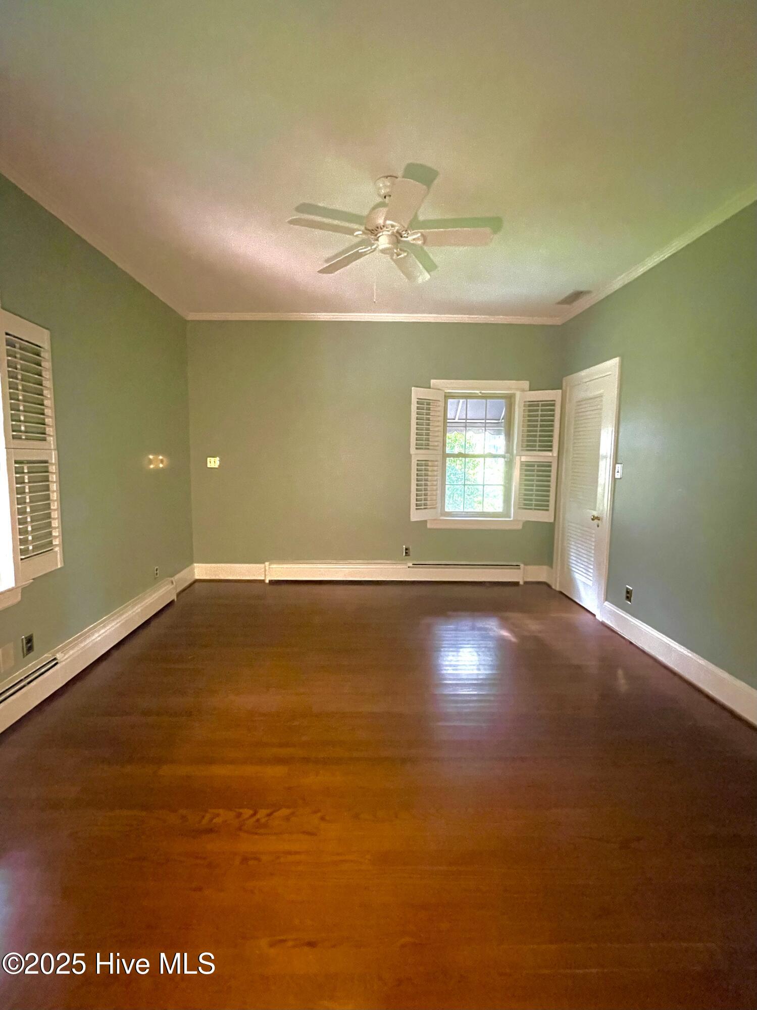 401 Brentwood Drive N