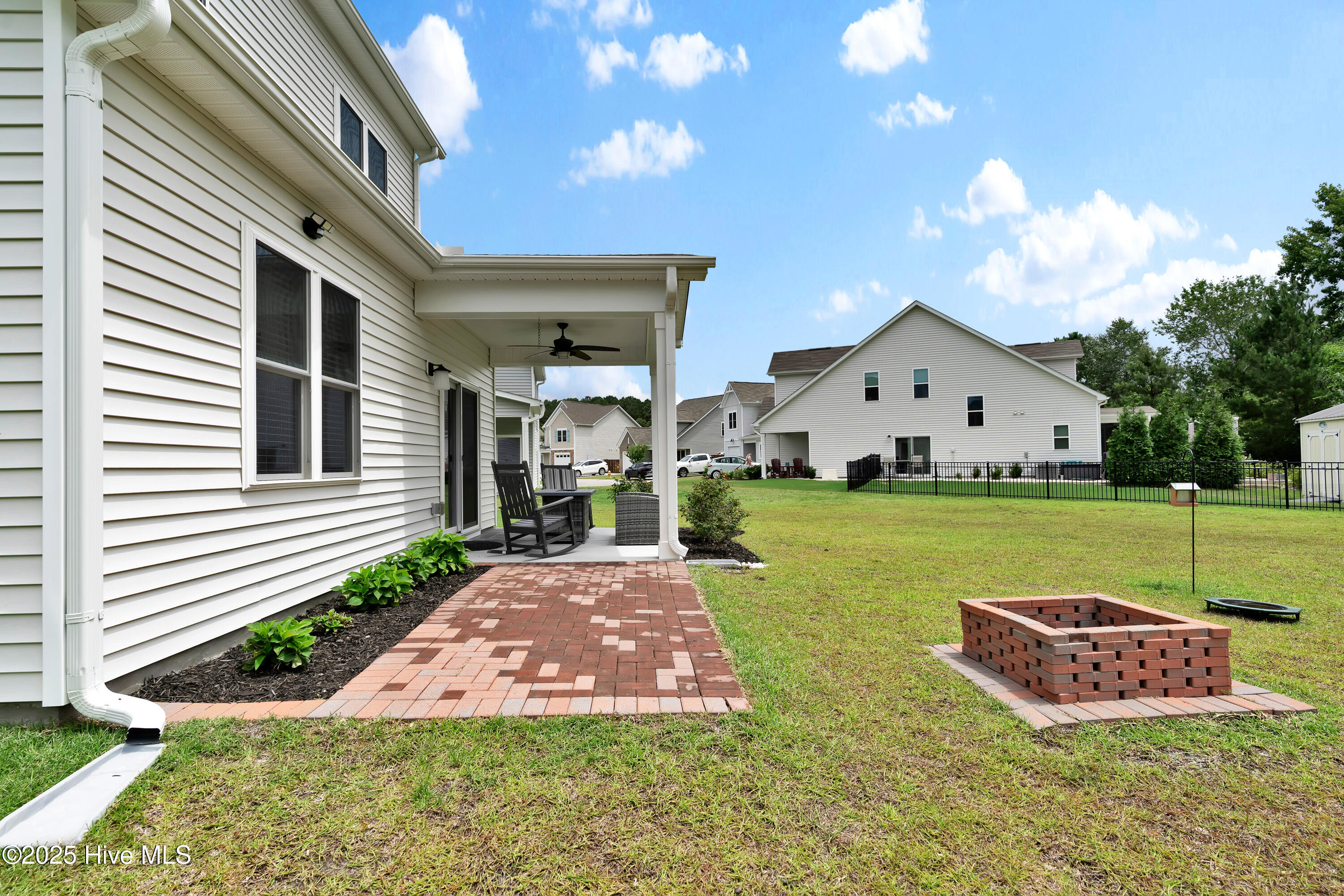 100513035 | Photo 22