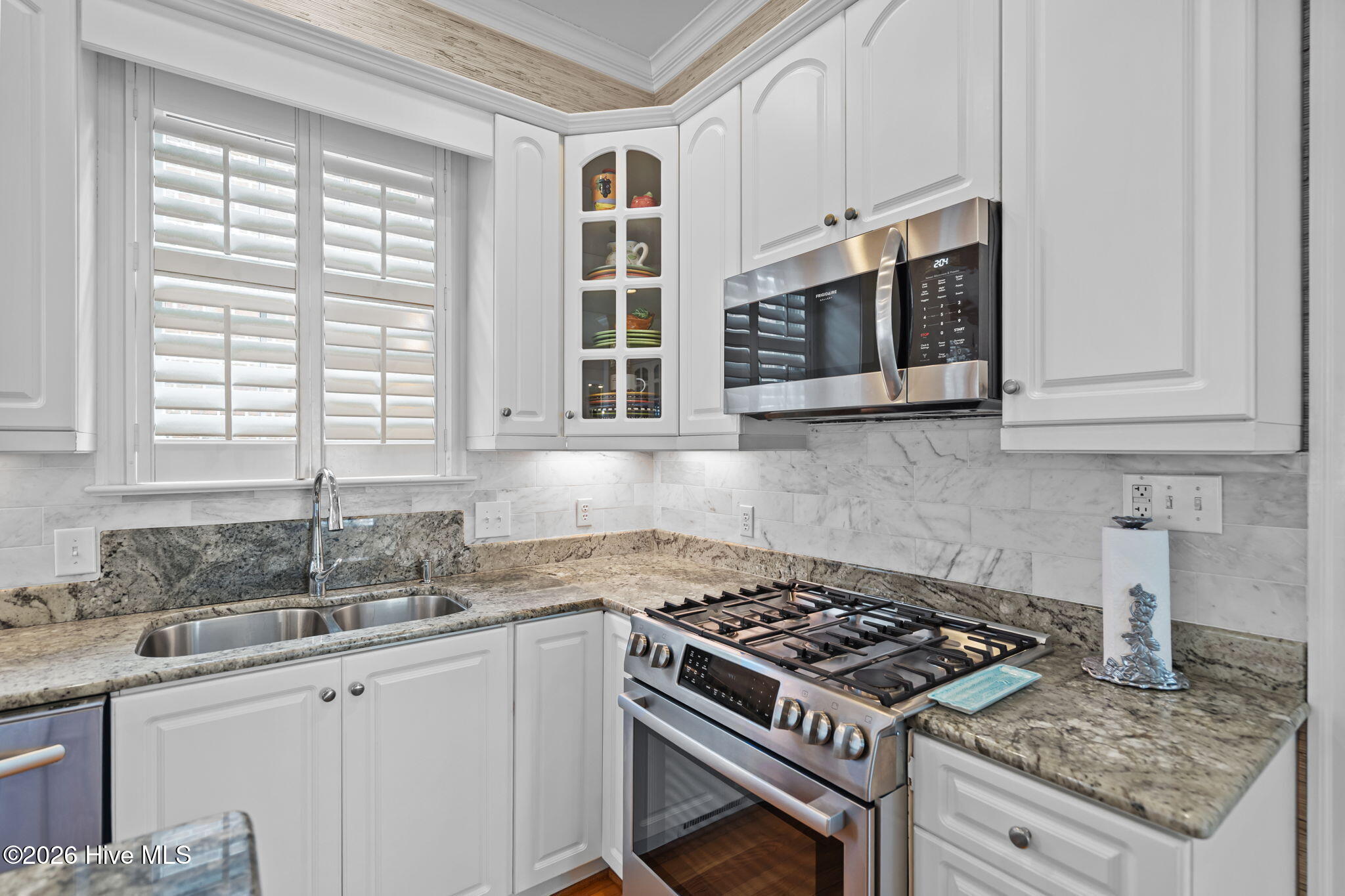 100554468 | Photo 17