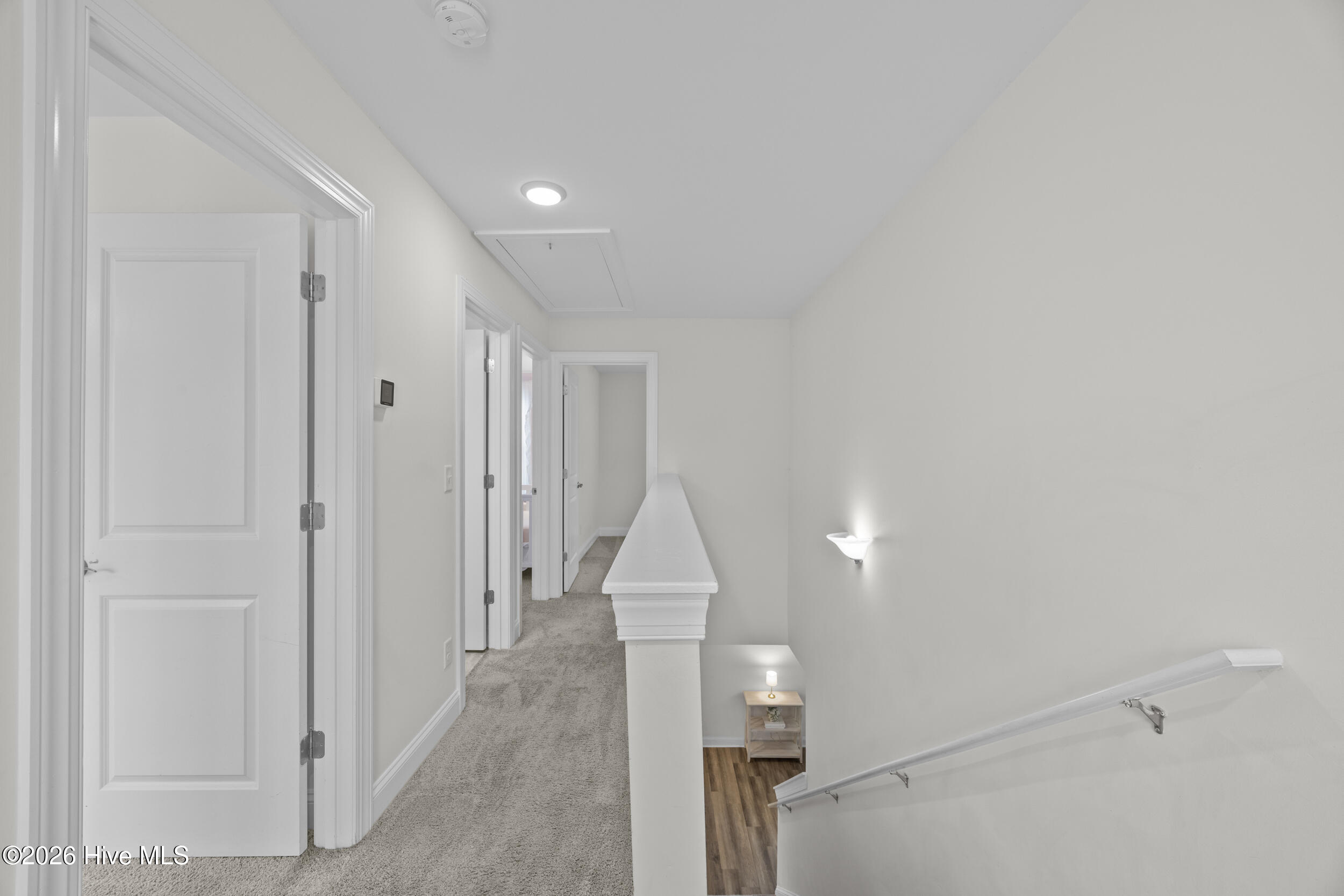 100570482 | Photo 13