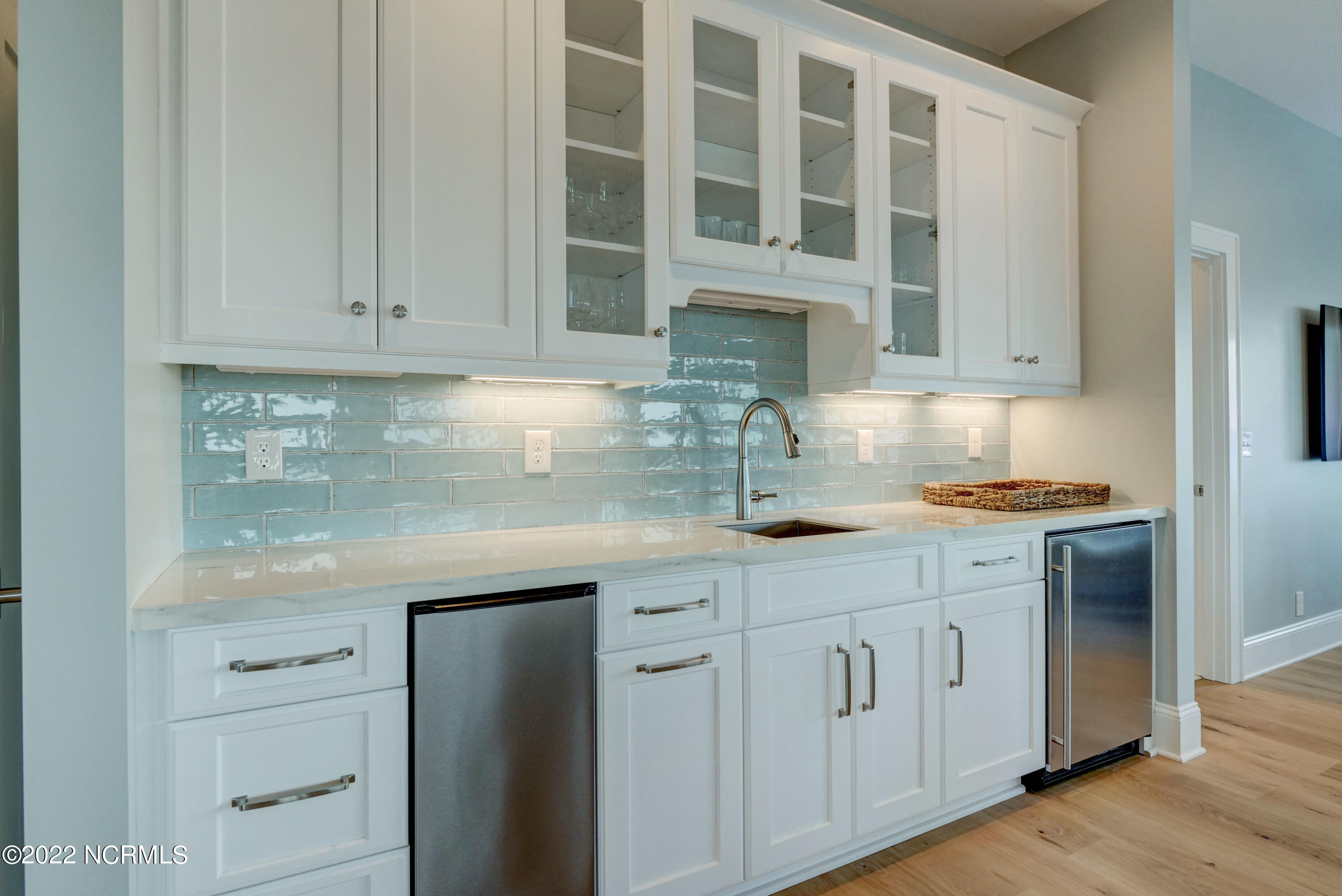 100560154 | Photo 13