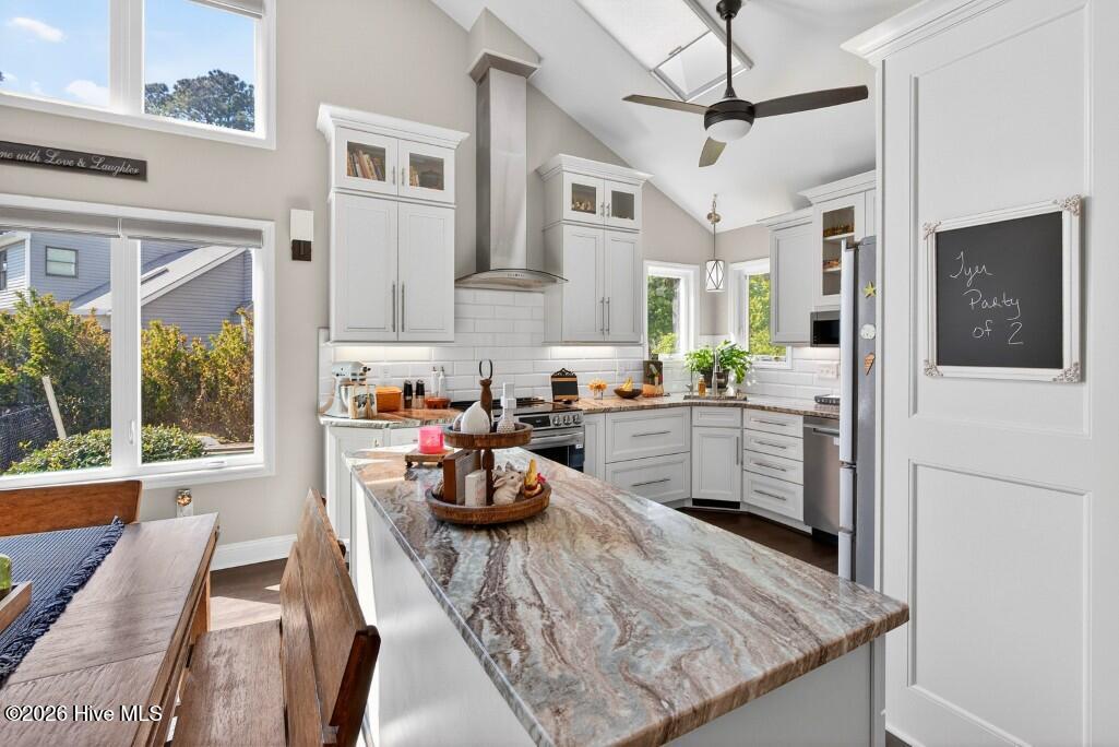 312 Channel Run Drive, New Bern, NC, 28562