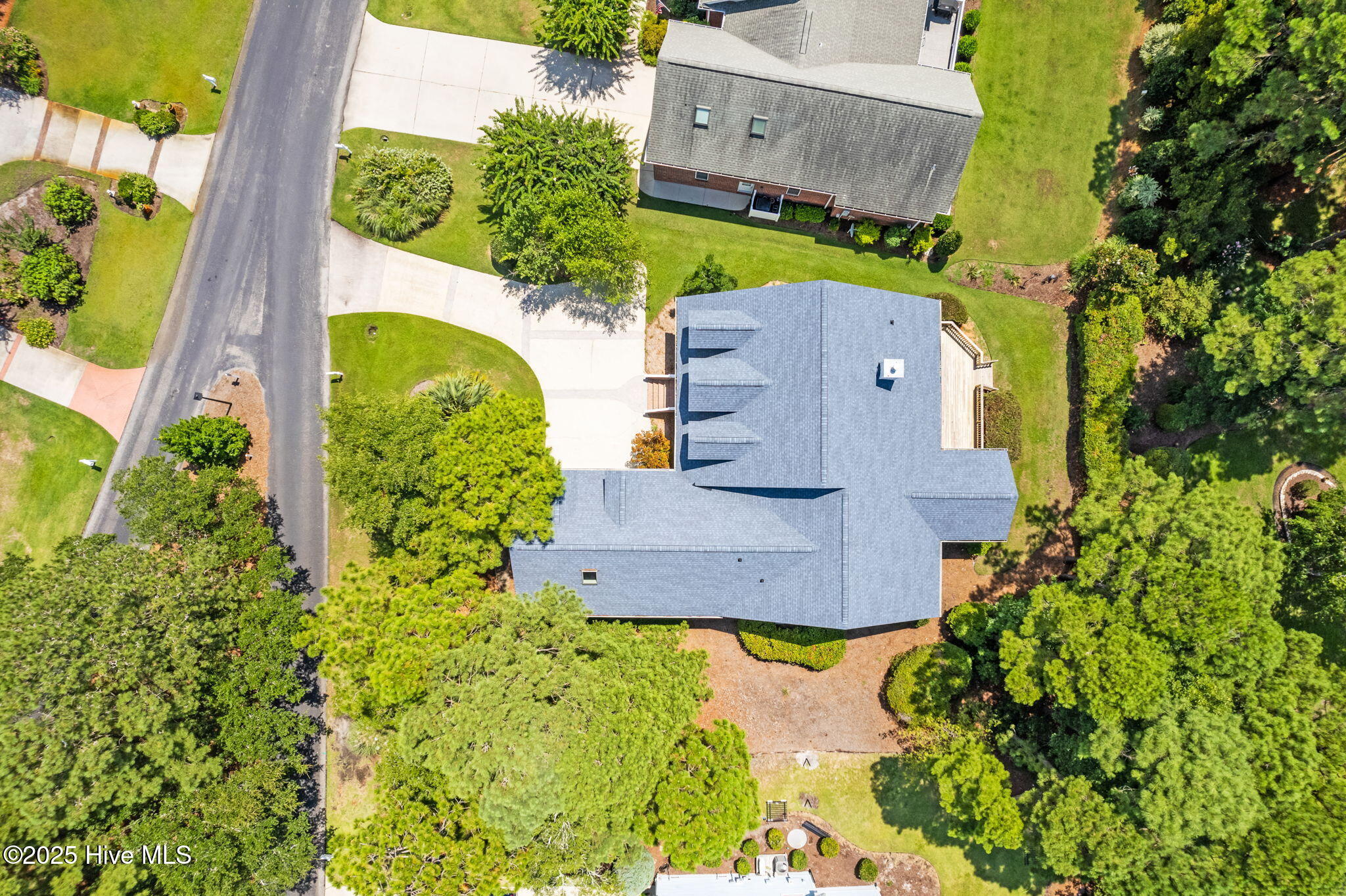 100523861 | Photo 46