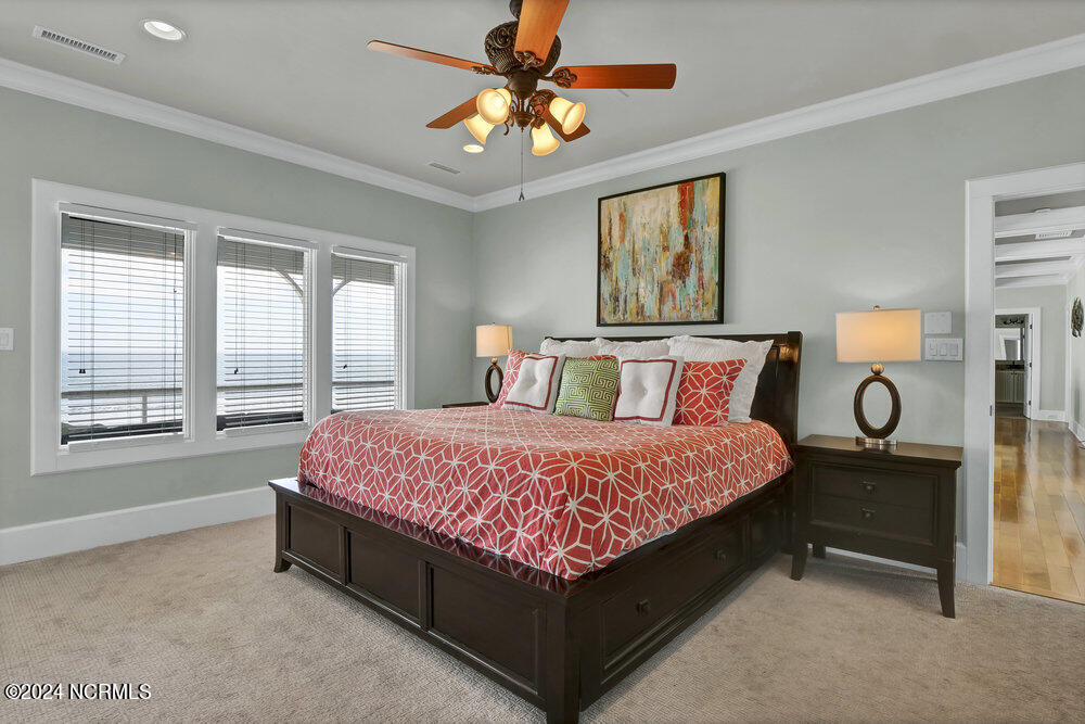 100498351 | Photo 22