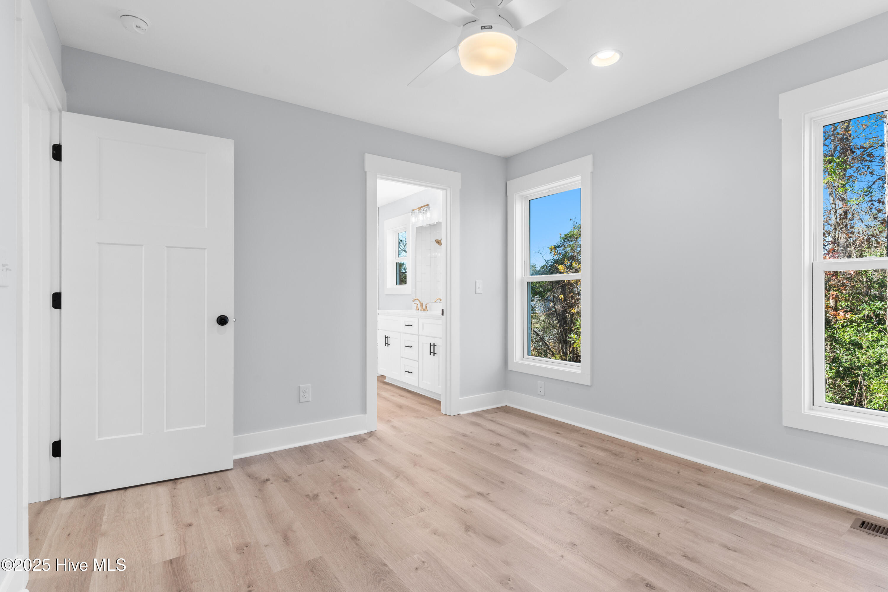 100545556 | Photo 55