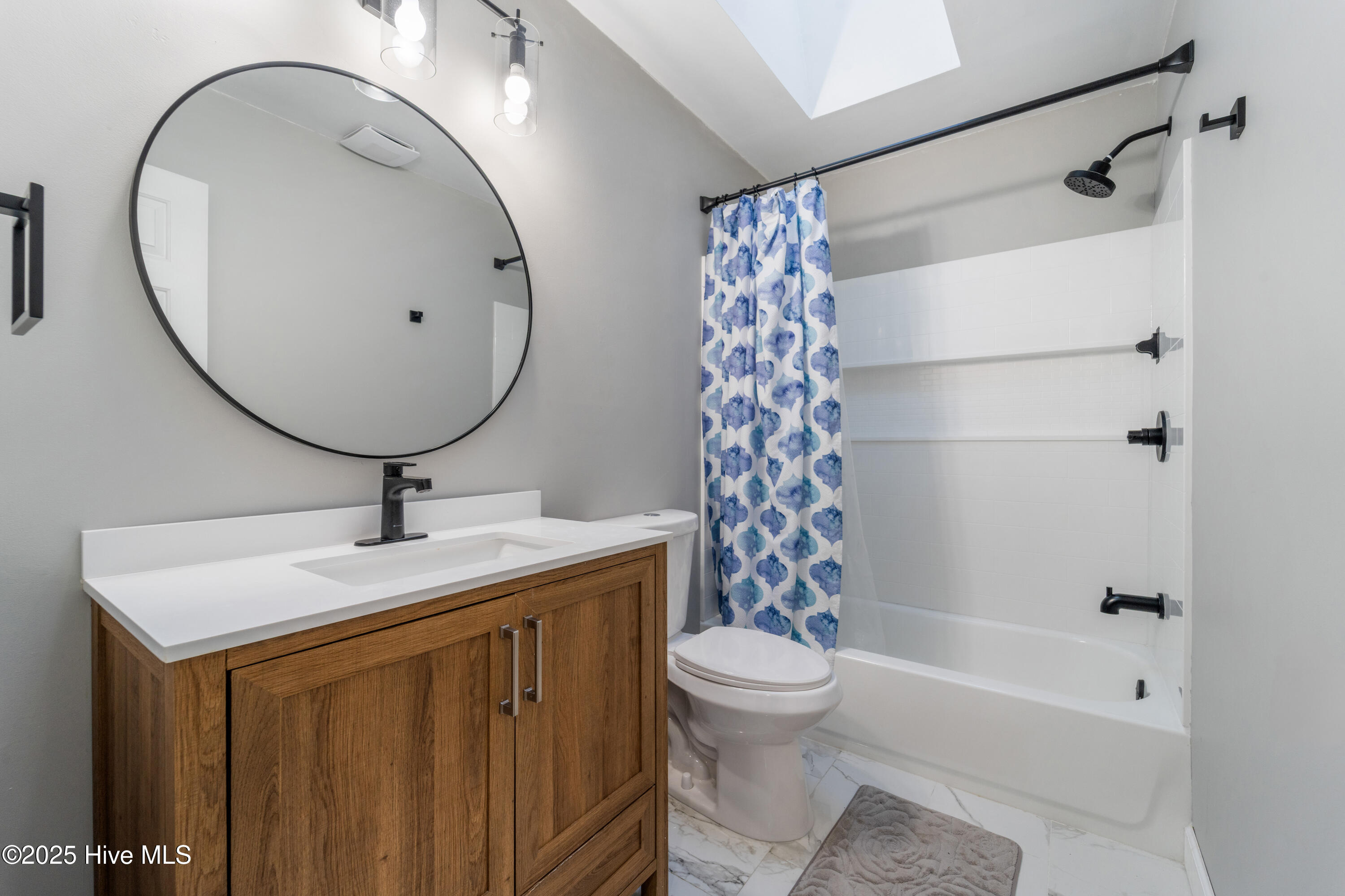 100527968 | Photo 21