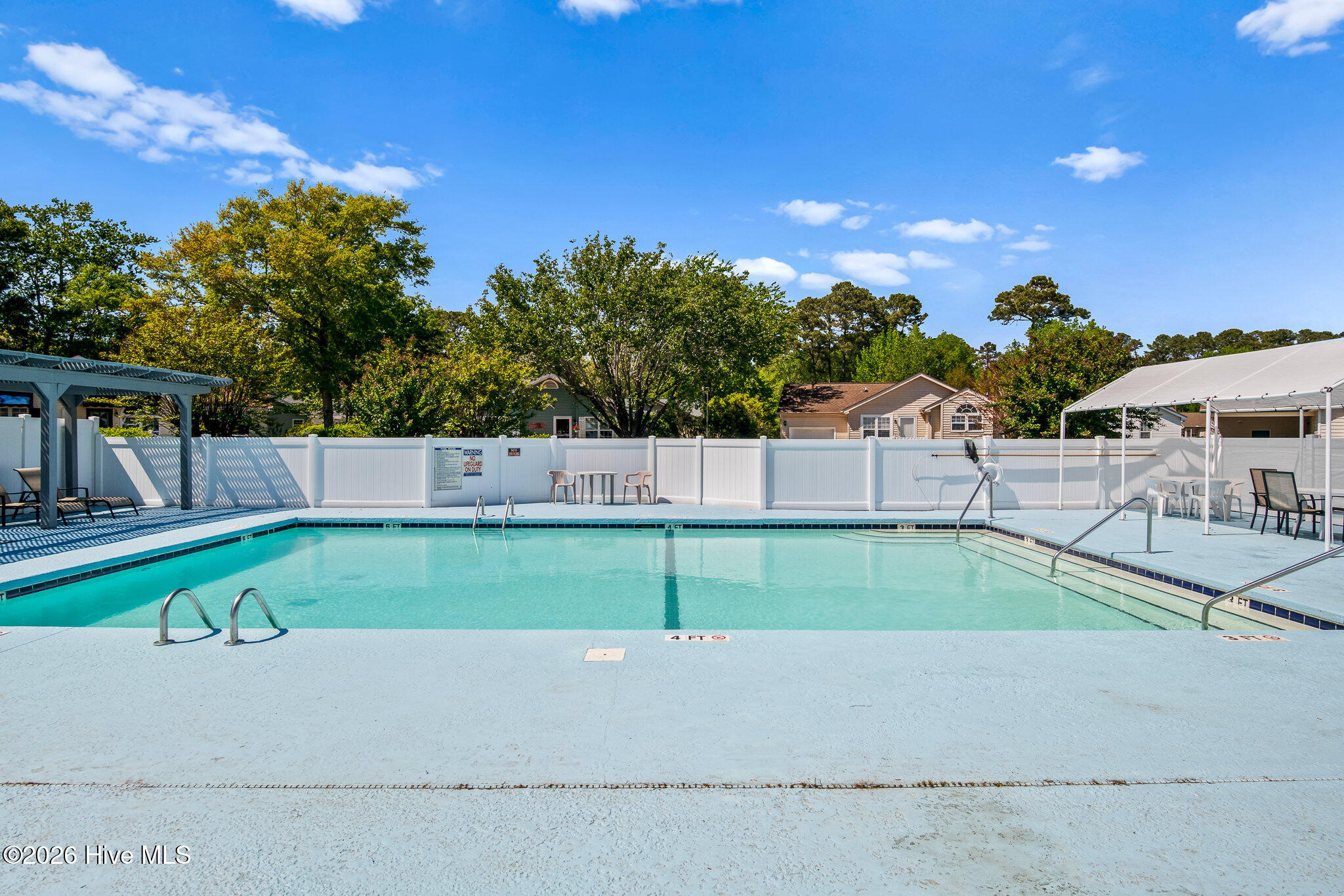 100566913 | Photo 52