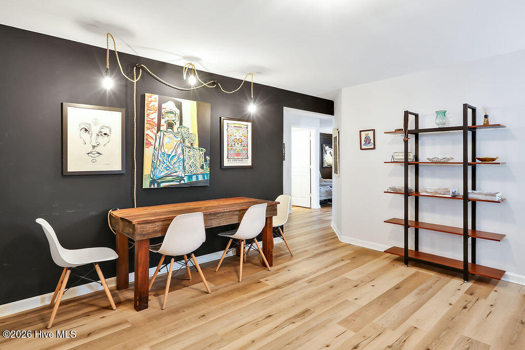 100534500 | Photo 33