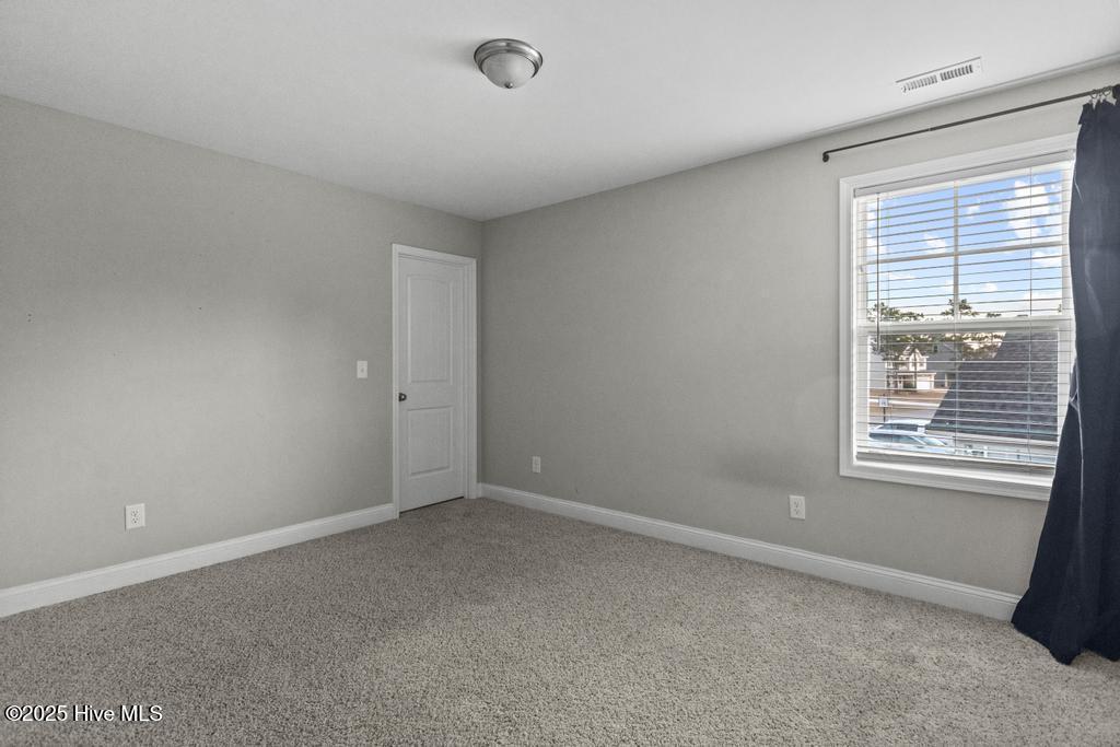 100553771 | Photo 15