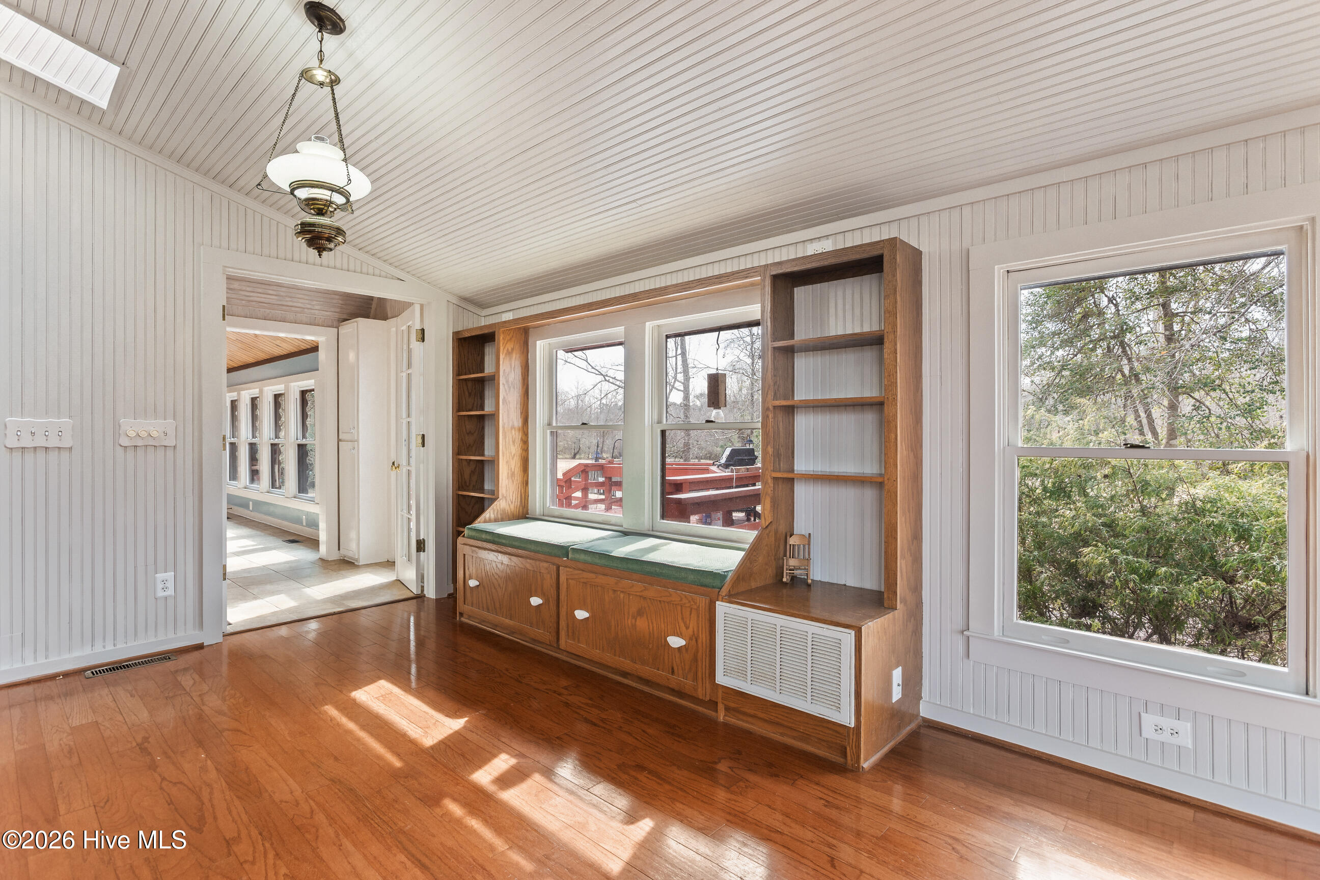 100556020 | Photo 20