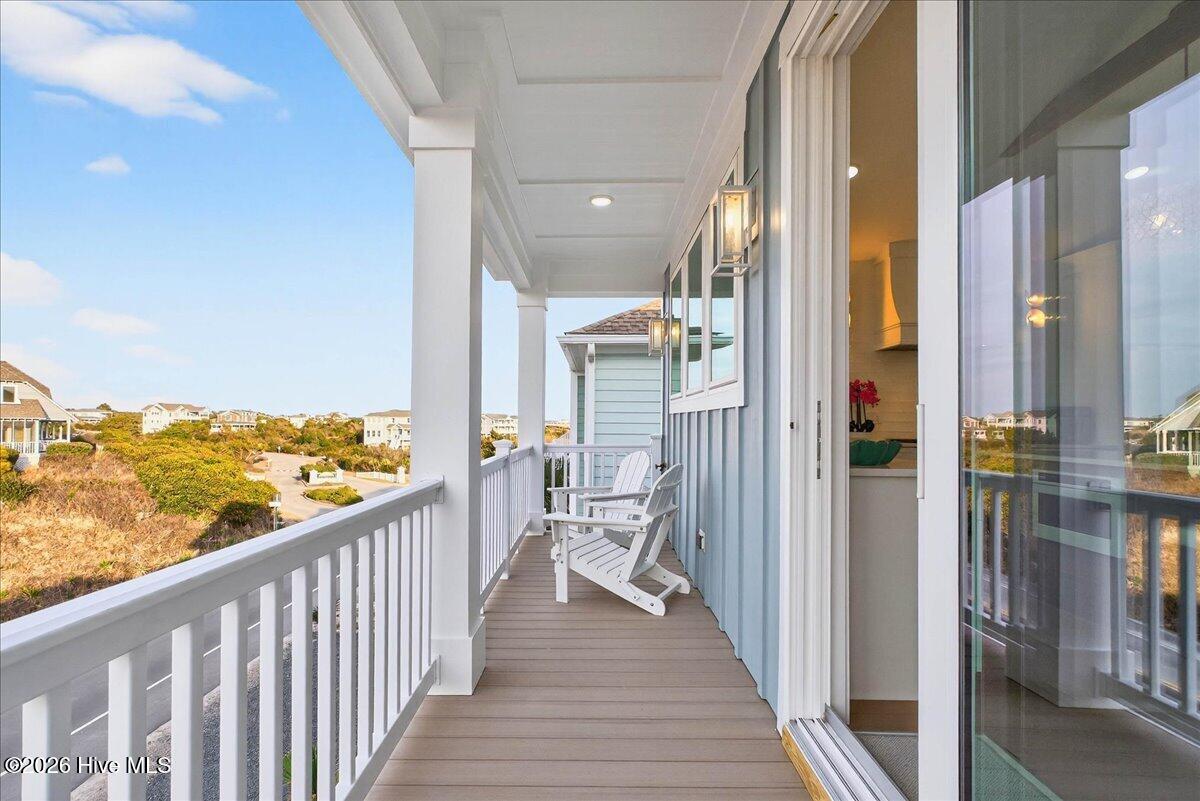 100543299 | Photo 70