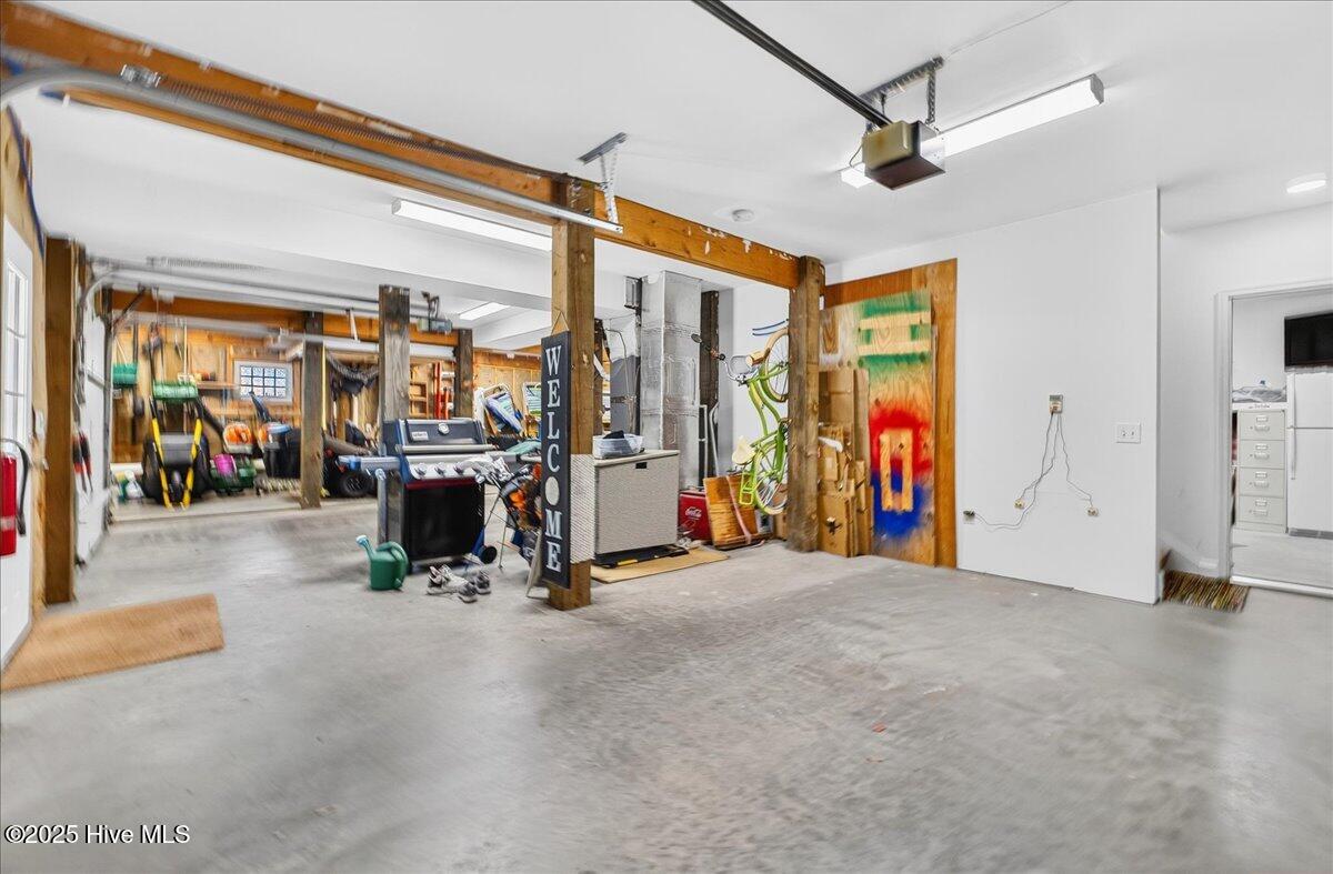 100540409 | Photo 56