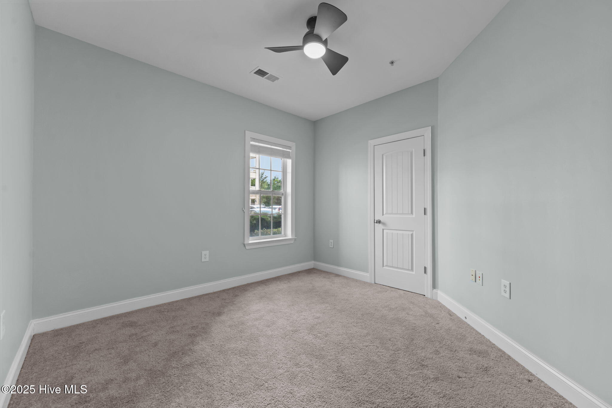 100506684 | Photo 28