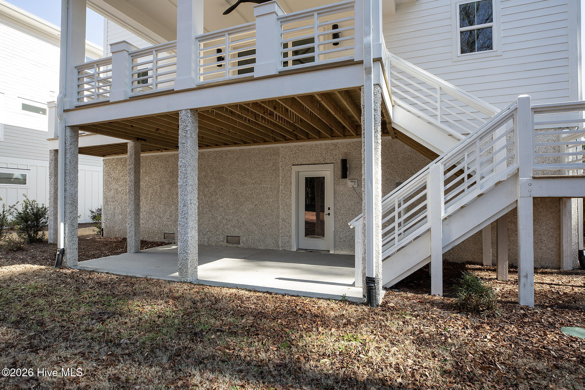 100555900 | Photo 48