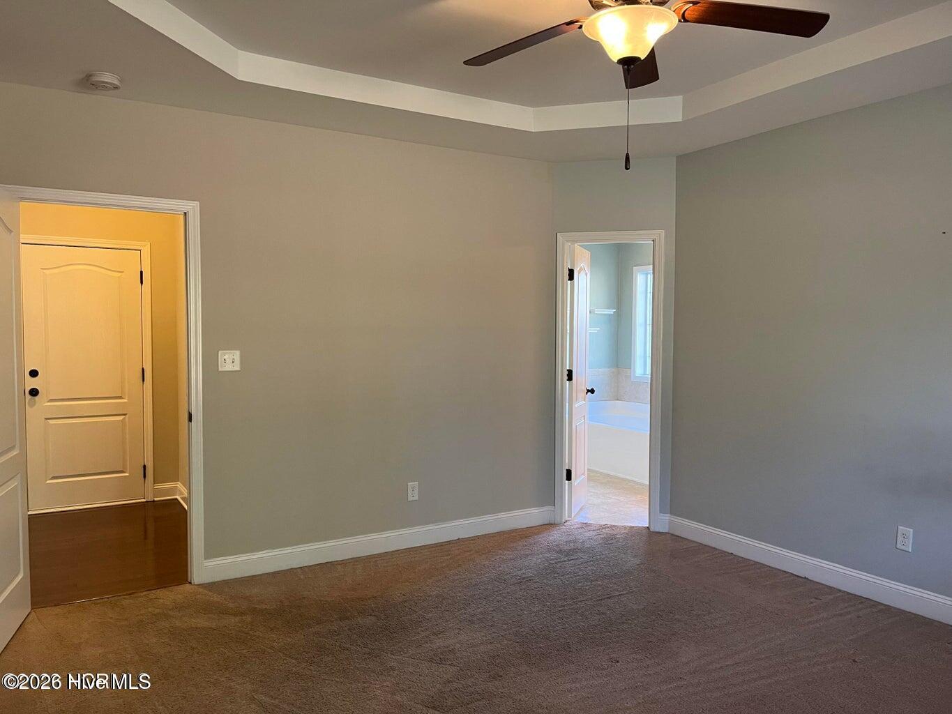 100547829 | Photo 15