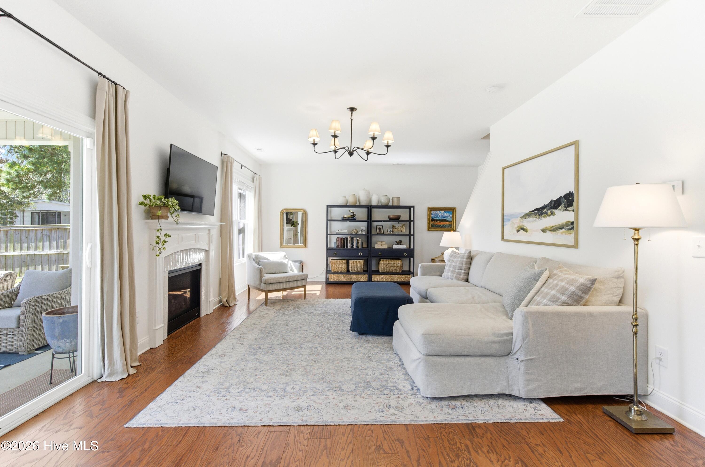 100561157 | Photo 15