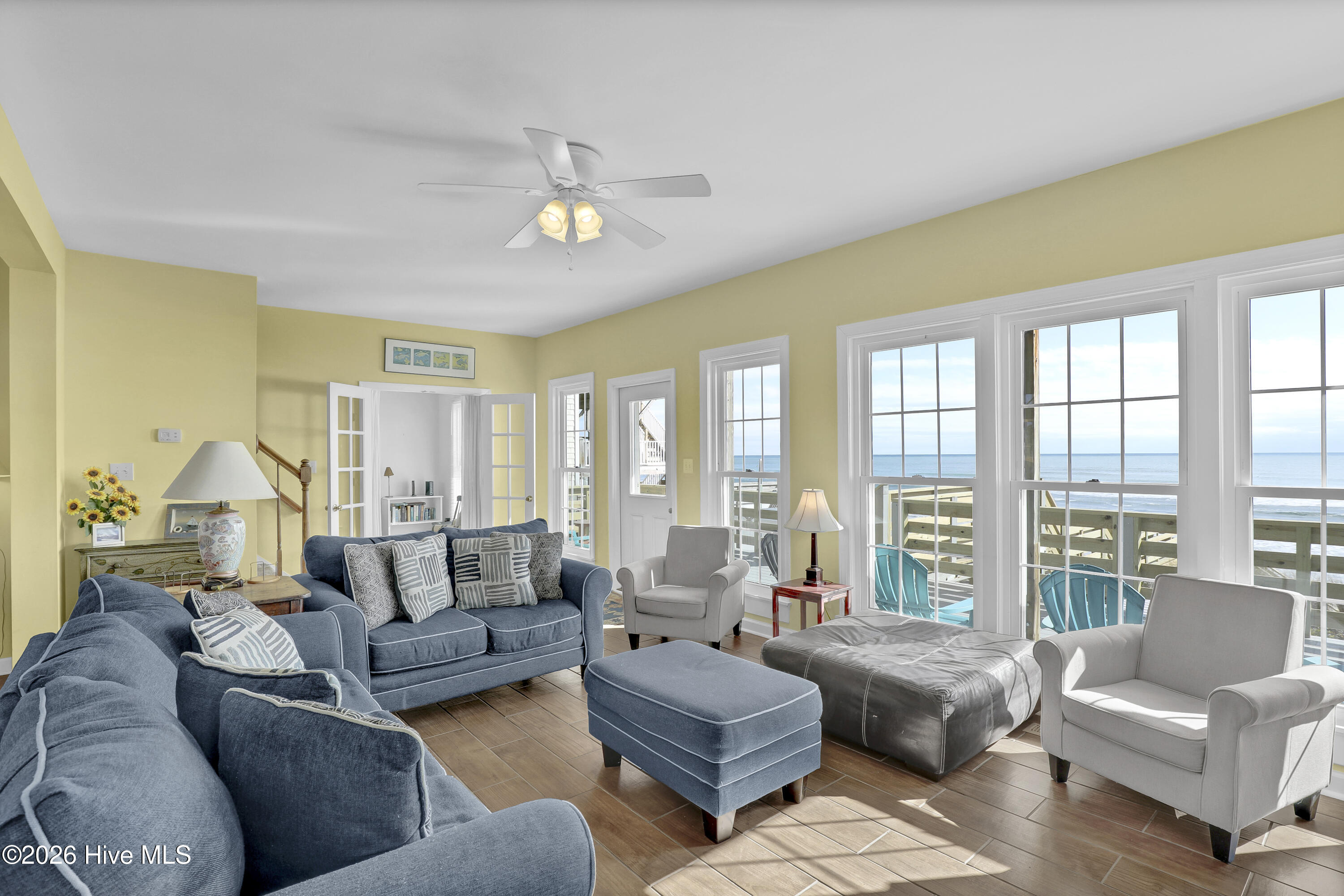 100551936 | Photo 38