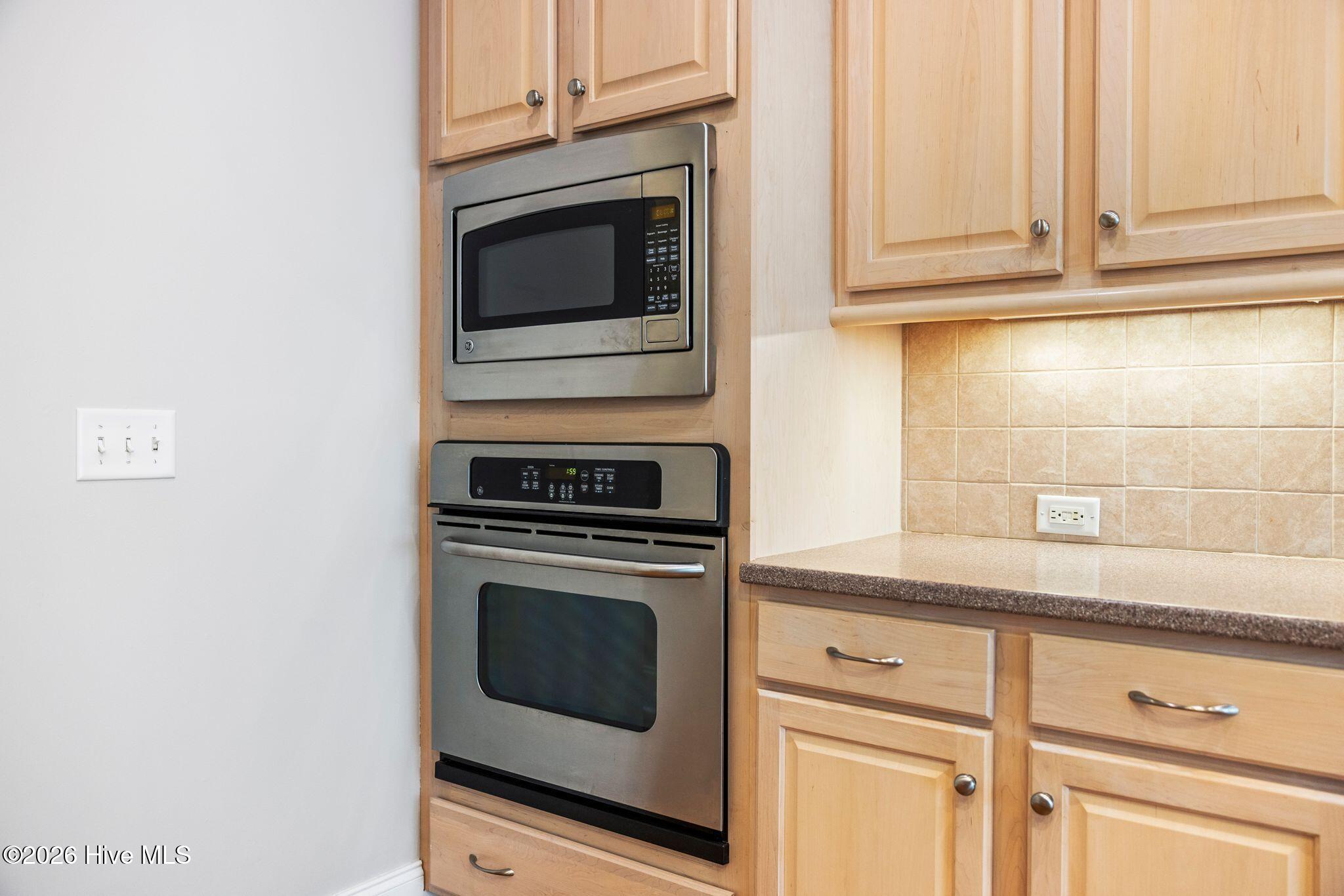 100553307 | Photo 26