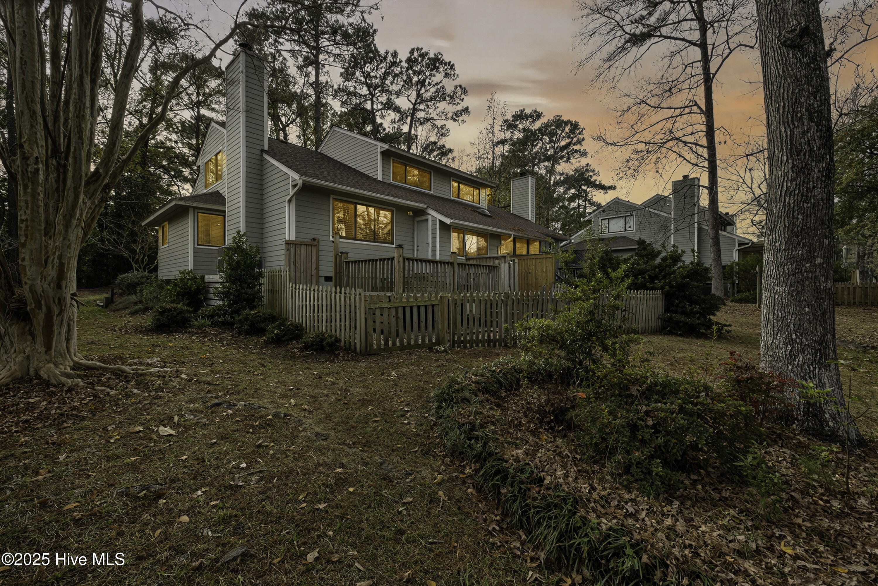 100543749 | Photo 32