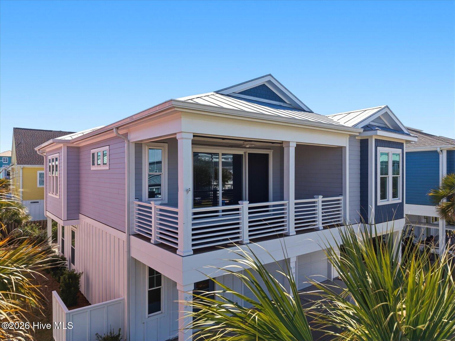 100559735 | Photo 56