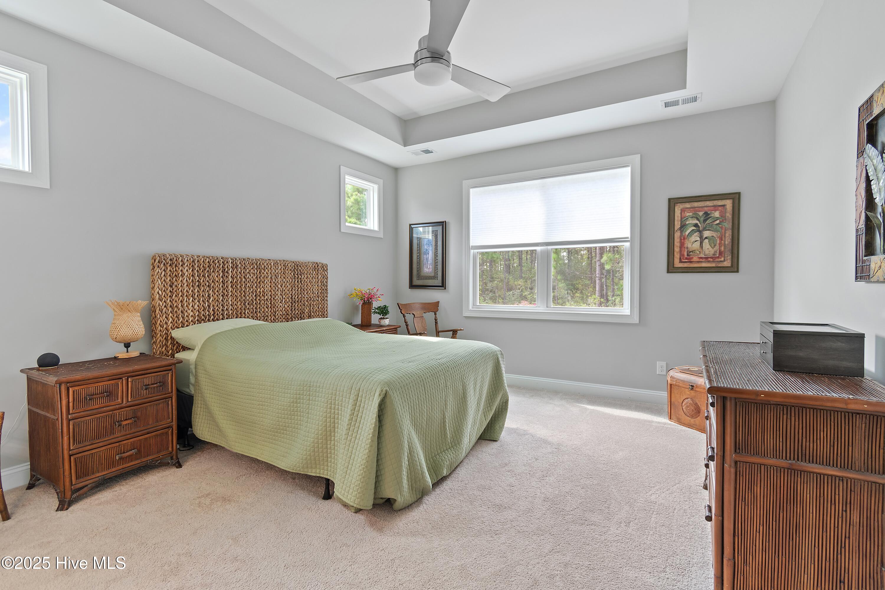 100527961 | Photo 26