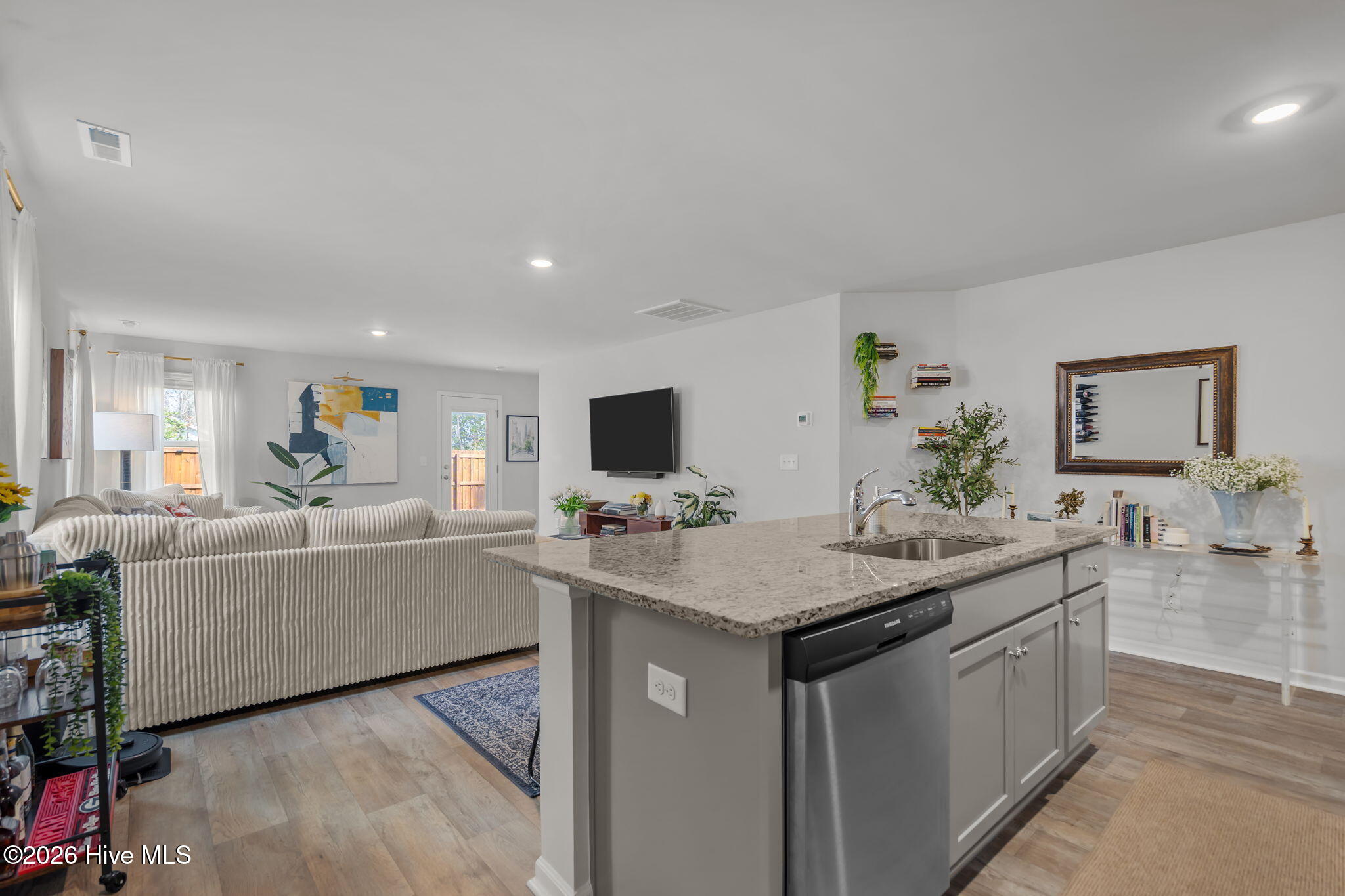 100547545 | Photo 10