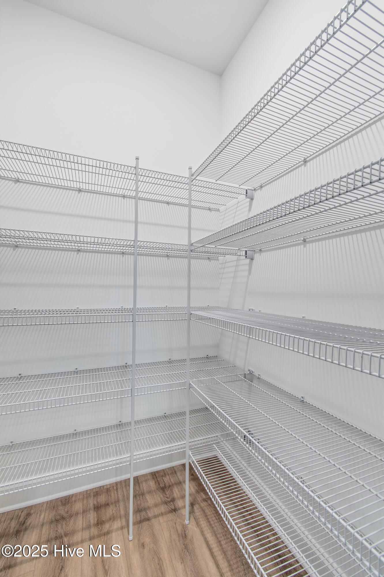 100505840 | Photo 32